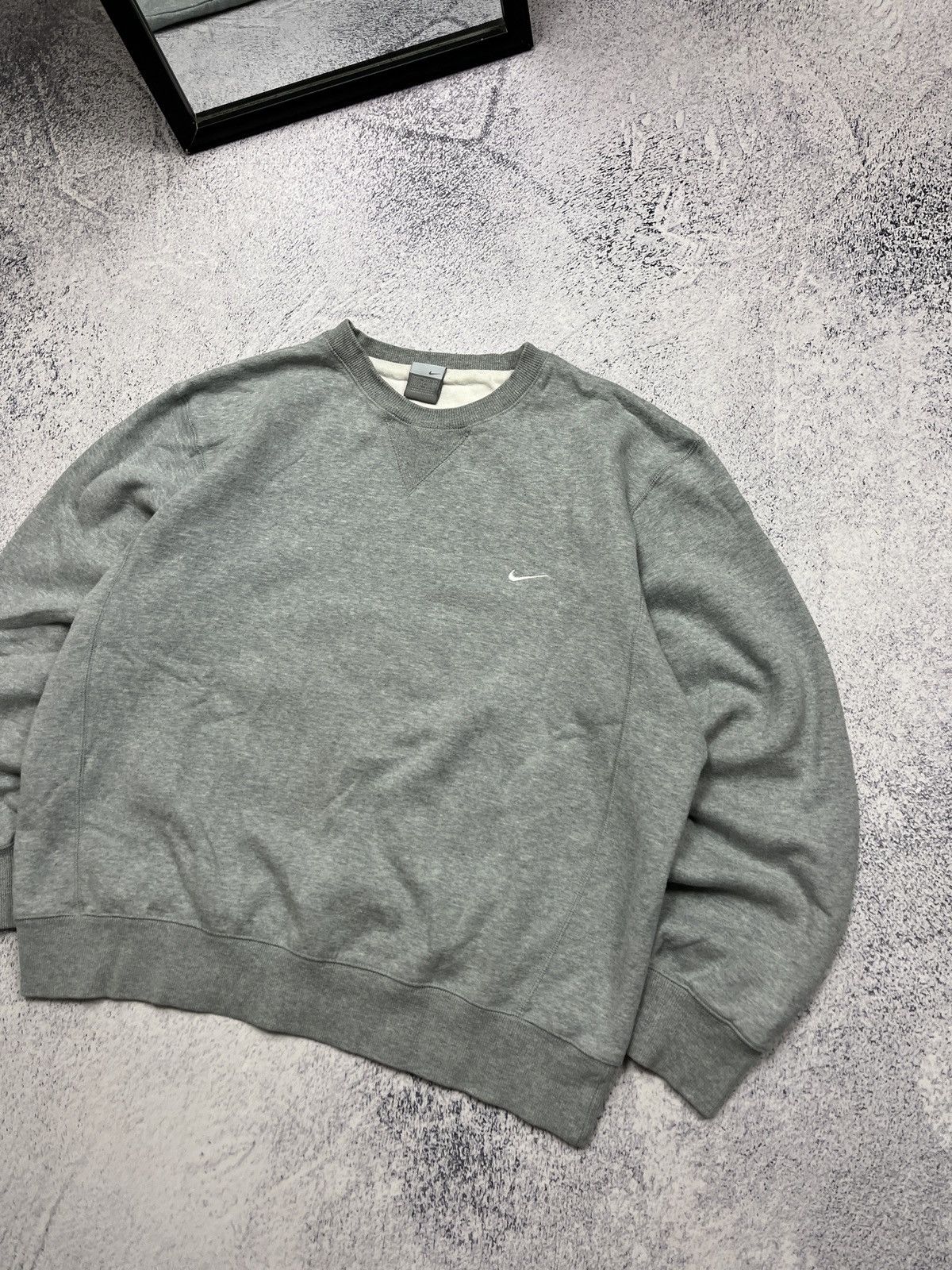 Nike Nike Vintage 00’s Basic Grey Sweatshirt Mini Swoosh Logo Size US L / EU 52-54 / 3 - 3 Thumbnail