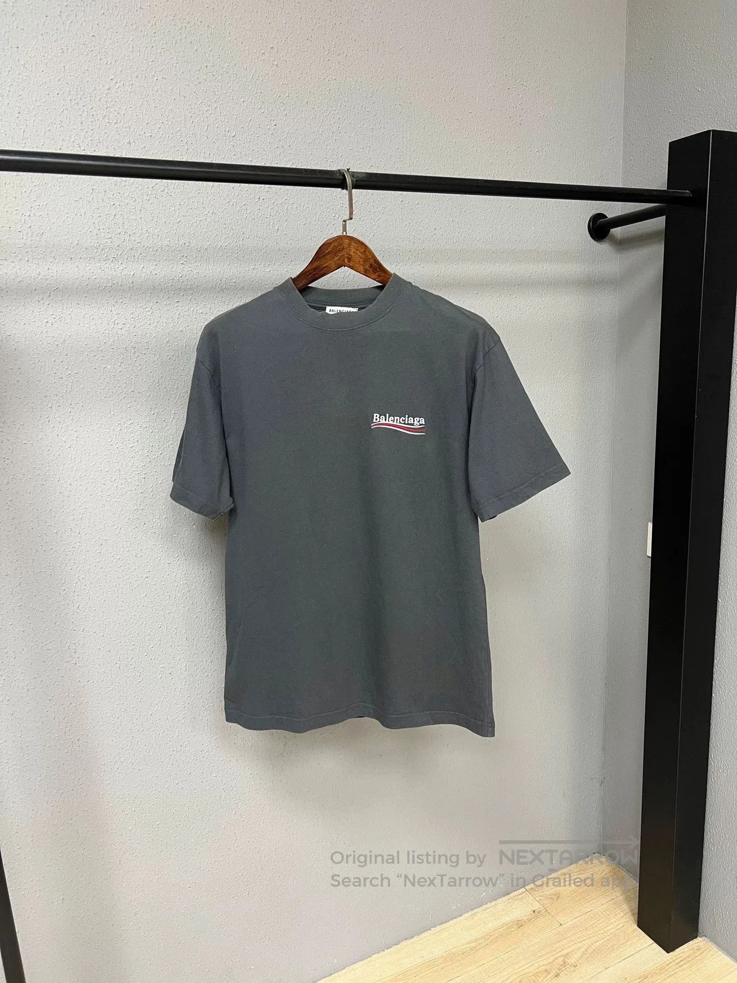 Balenciaga balenciaga embroidered logo short sleeve shirt. Size US XXS / EU 40 - 1 Thumbnail