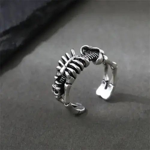 Designer × Vintage Vintage Skull Bones 🦴 Rings Unisex Size ONE SIZE - 1 Thumbnail
