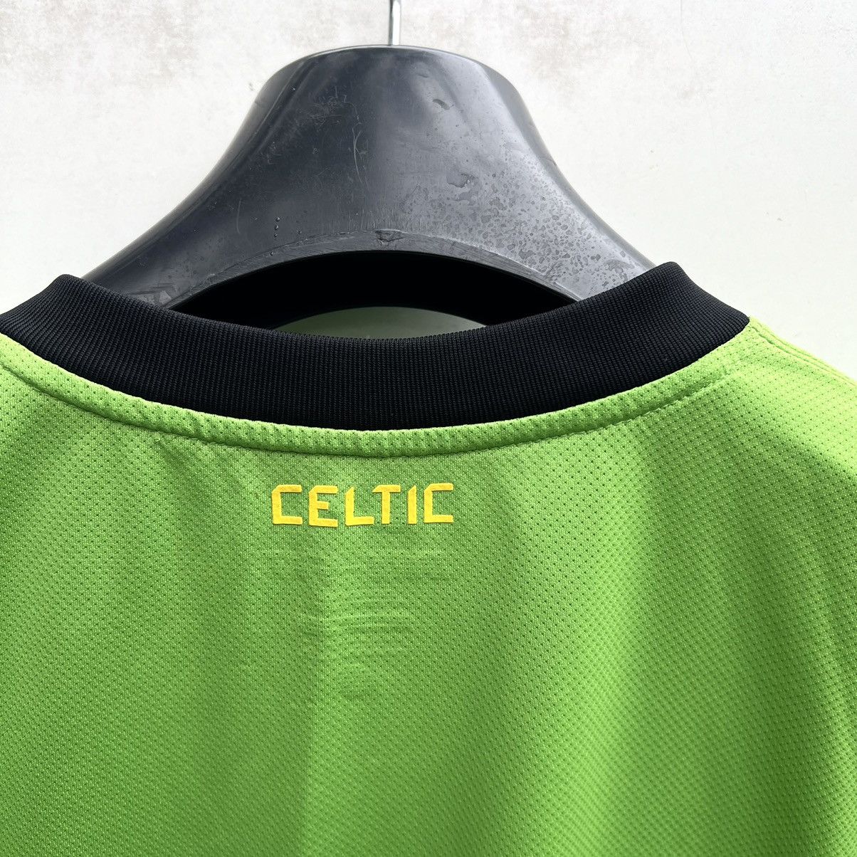Nike CELTIC 2010 2011 SHIRT FOOTBALL SOCCER JERSEY Nike Size US L / EU 52-54 / 3 - 10 Thumbnail