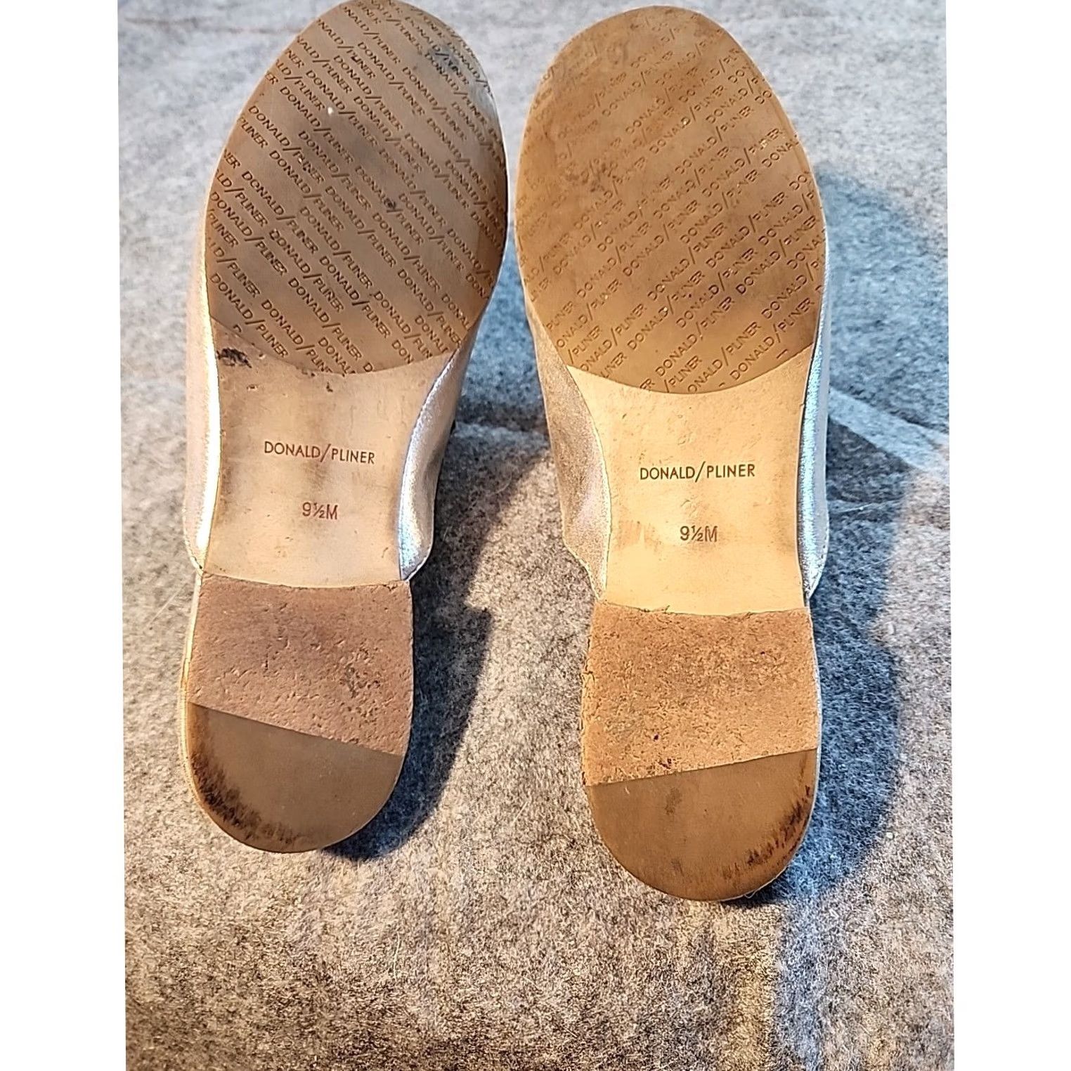 Donald Pliner Donald Pliner Metallic Gold Leather Mules Slides Loafers Women's Size US 10 / IT 40 - 7 Thumbnail