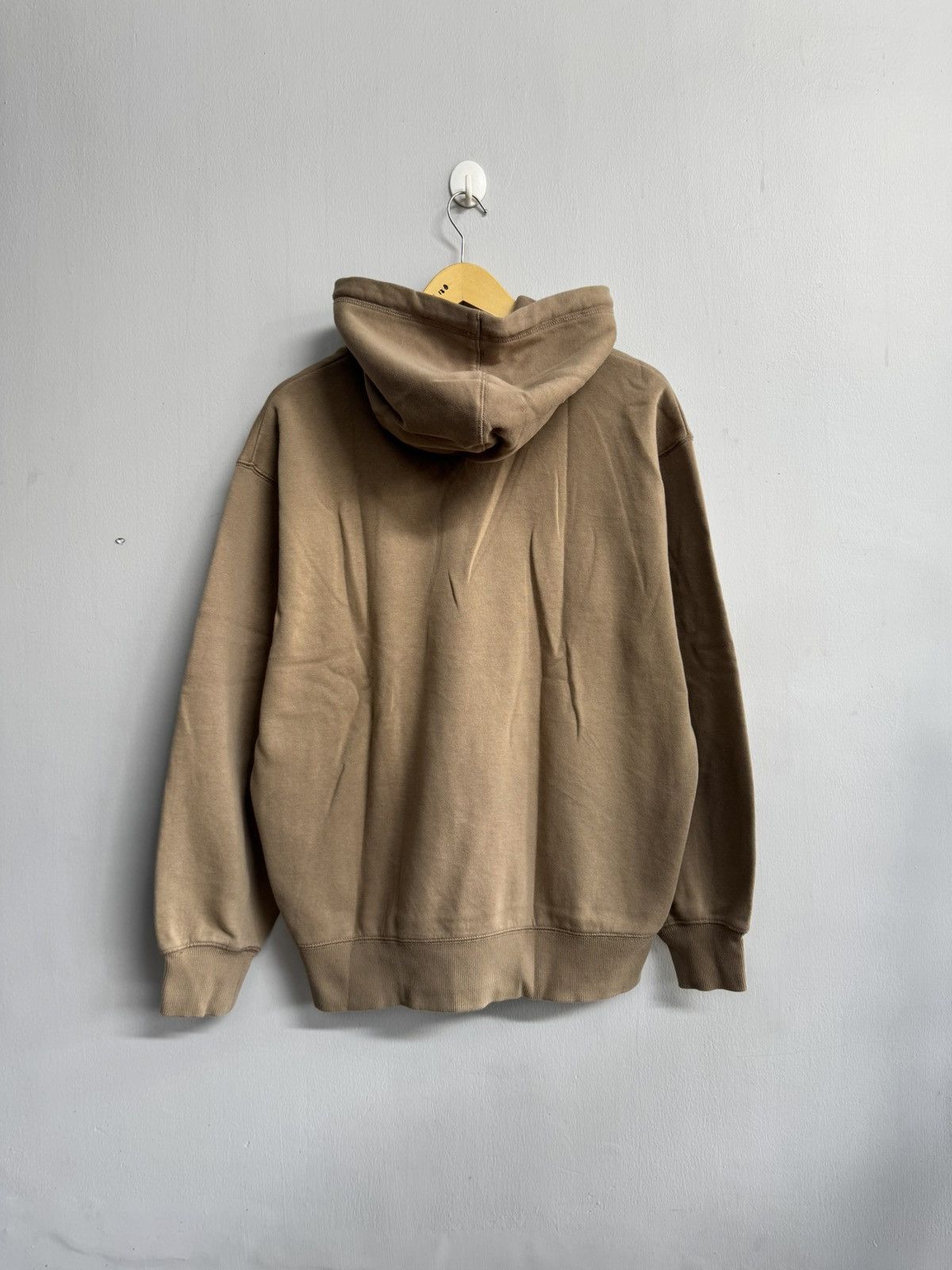 GU × Undercover GU X UNDERCOVER GRAPHIC HOODIE IN BROWN Size US M / EU 48-50 / 2 - 7 Thumbnail