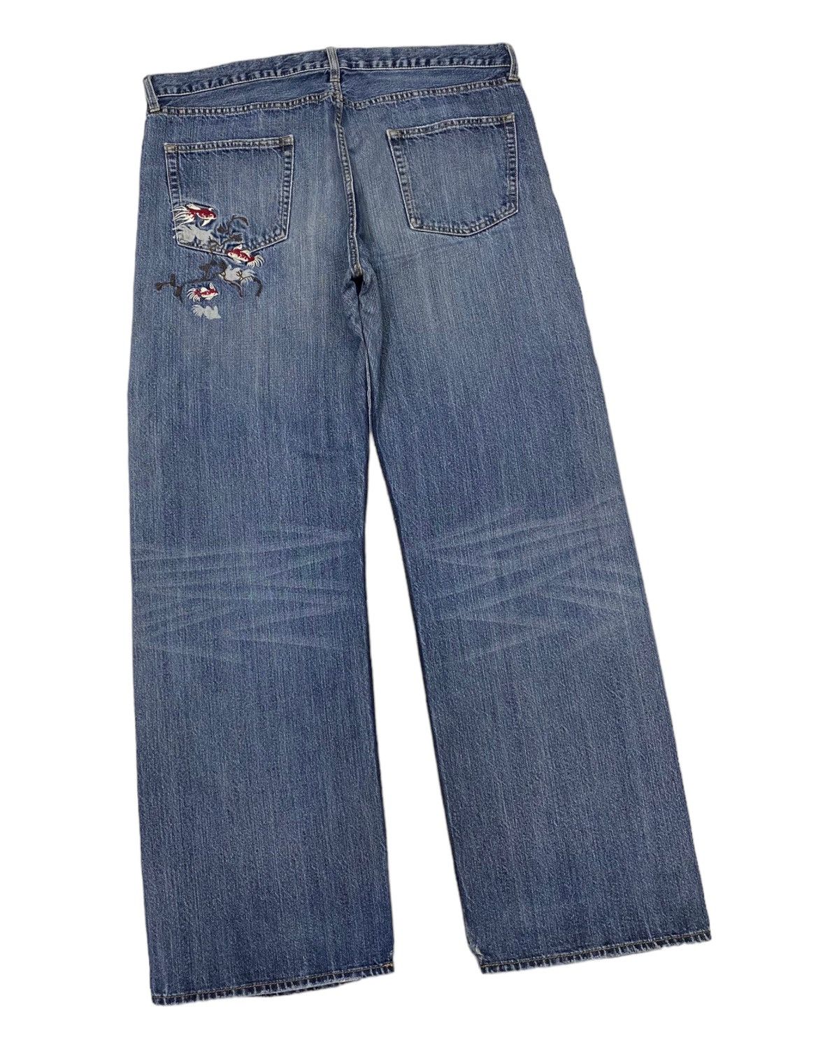 Japanese Brand 🔥JAPANESE KOI FISH EMBROIDERY BAGGY DISTRESS DENIM JEANS Size US 38 / EU 54 - 4 Thumbnail