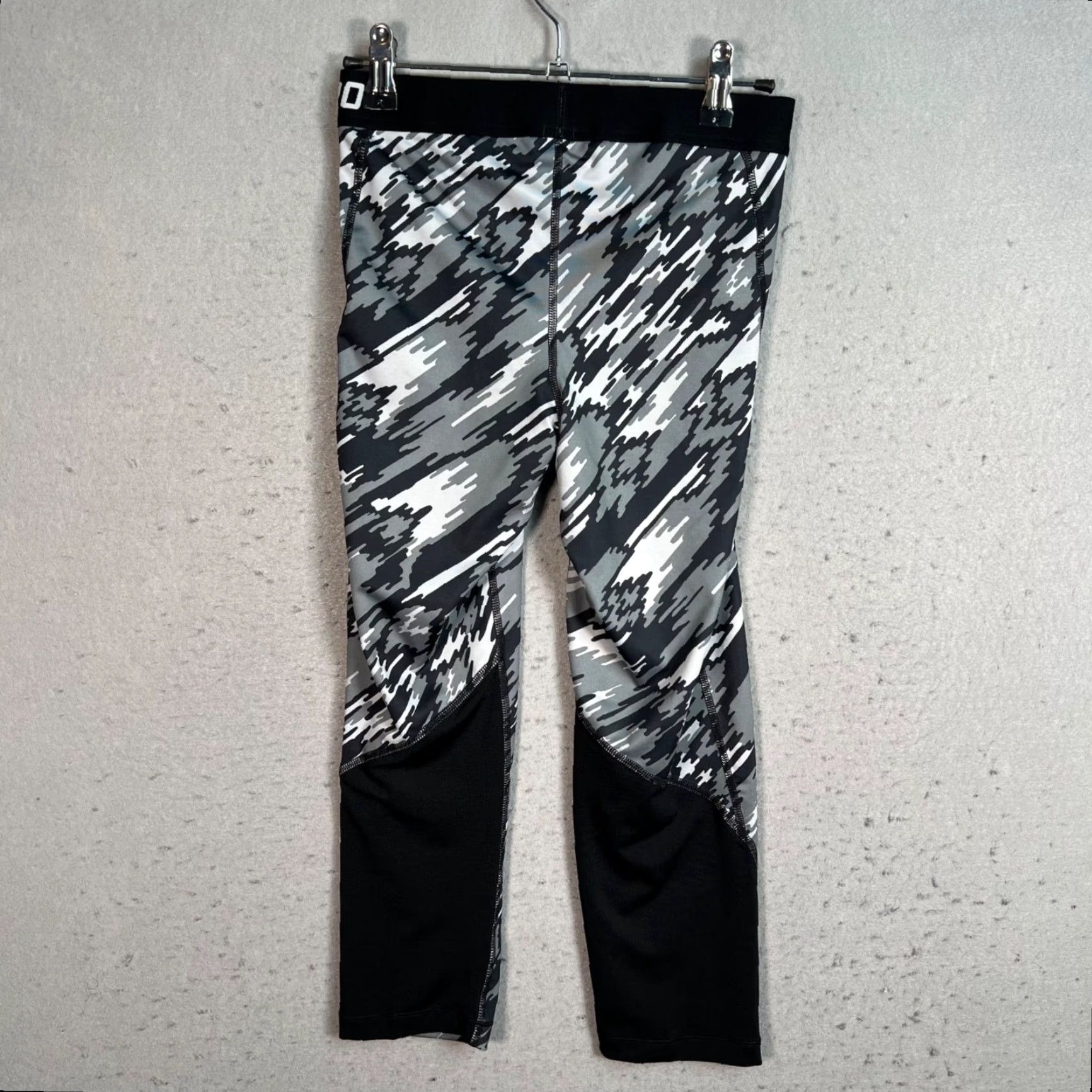 Nike Nike Pro Dri-Fit Womens Small Compression Leggings Gray Black Size 28" / US 6 / IT 42 - 2 Thumbnail