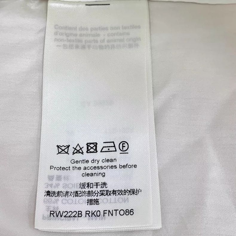 Louis Vuitton Louis Vuitton White logo floral print silk scarf cotton la Size XS / US 0-2 / IT 36-38 - 8 Thumbnail