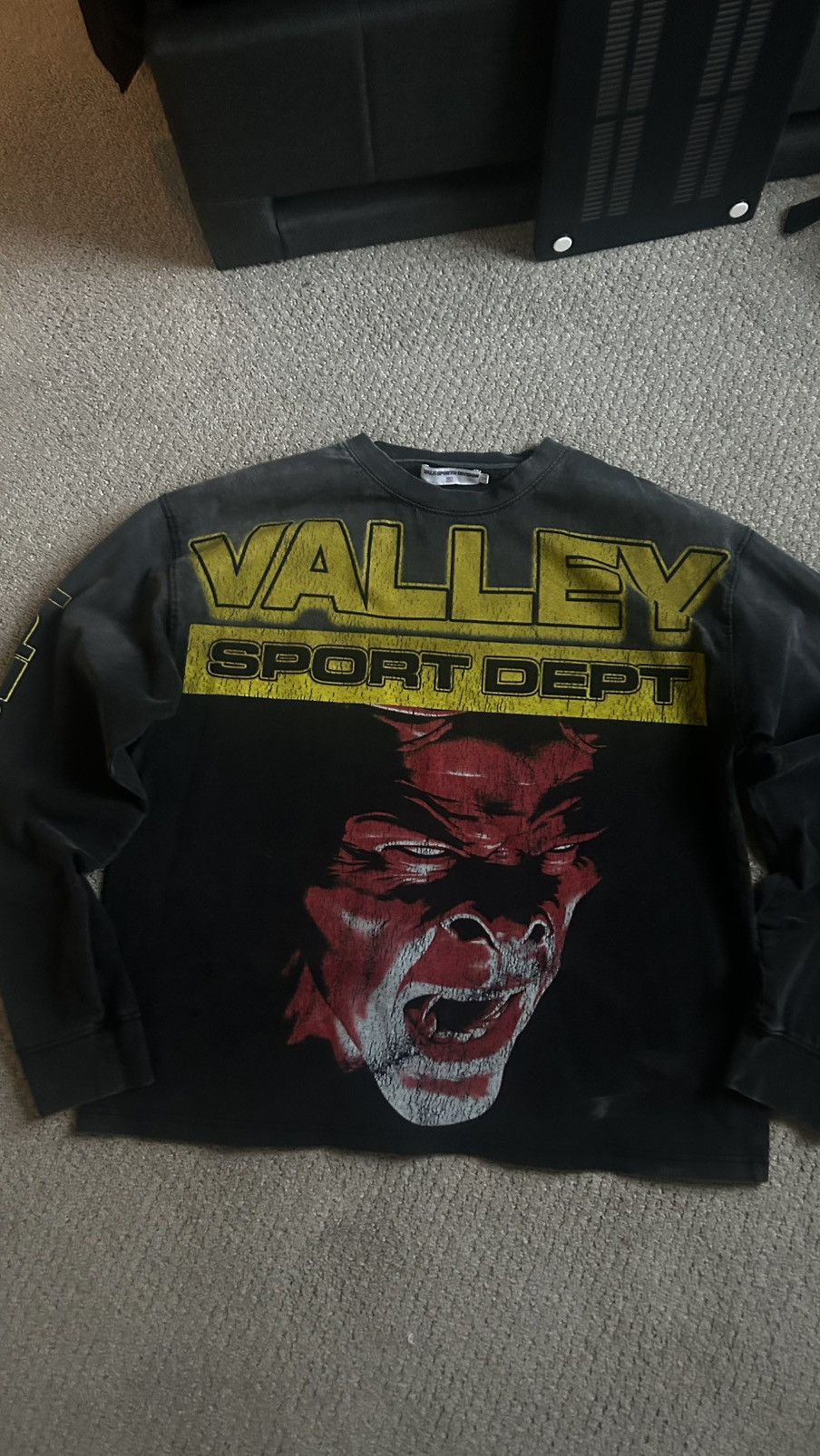 Vale VALE FOREVER HELLBOY L/S TEE BLACK CROPPED FIT Size US XL / EU 56 / 4 - 1 Thumbnail