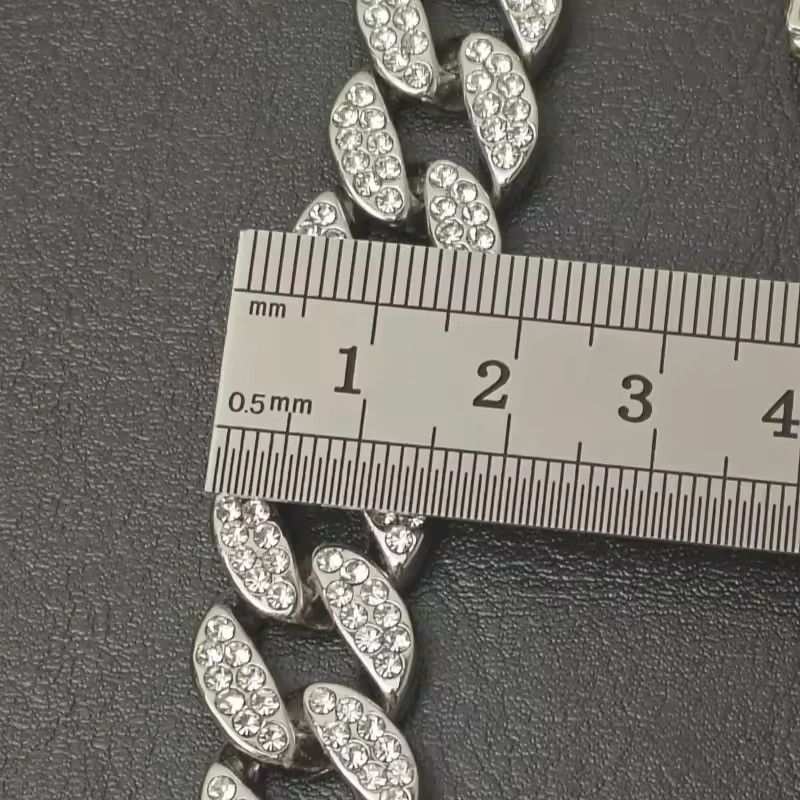 Vintage Exaggerated Cuban Chain Metal Wallet Chain Size ONE SIZE - 5 Thumbnail