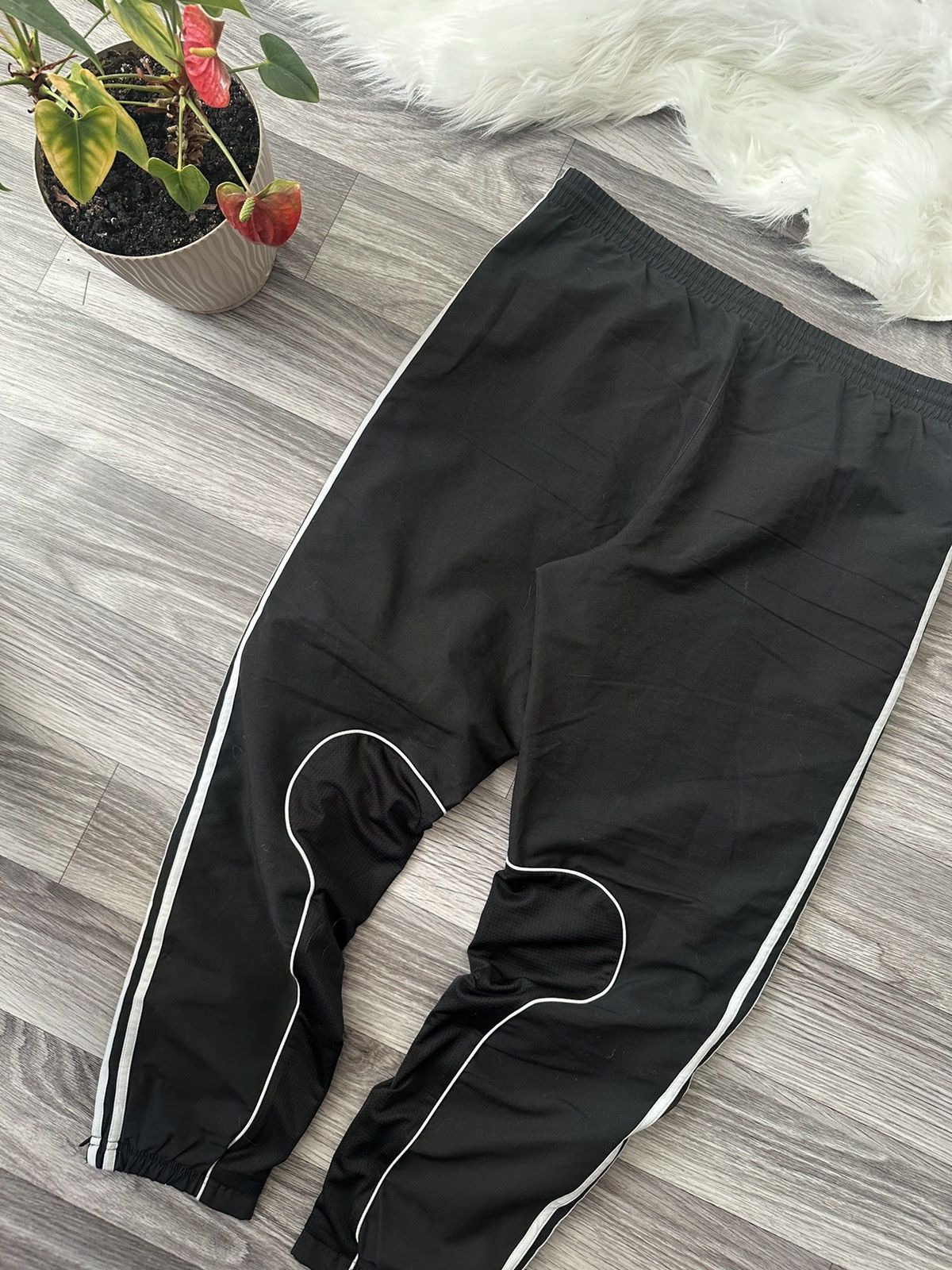 Adidas Adidas Liverpool Vintage 2008-2009 Tracksuit Galsberg hype Size US L / EU 52-54 / 3 - 17 Thumbnail