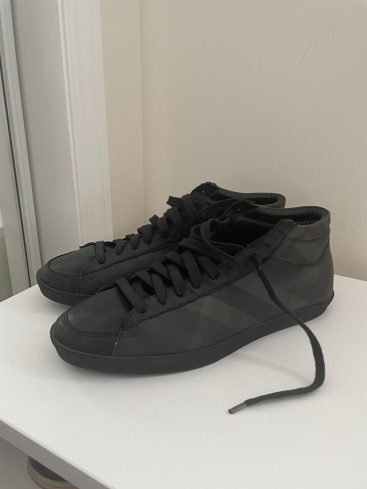 Burberry Black Midtop Burberry Shoes, Women's Size US 6 / EU 39 - 7 Thumbnail