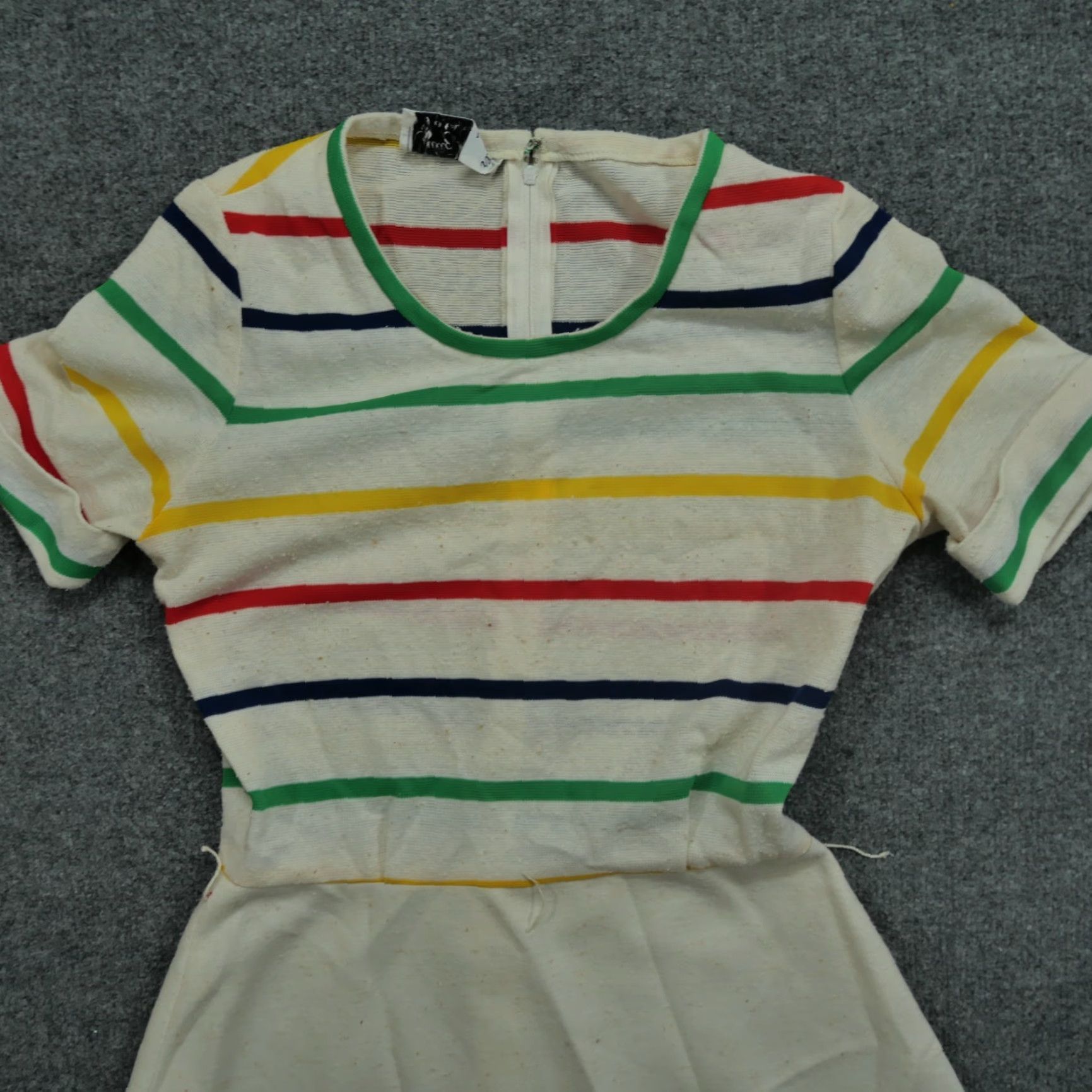 Vintage VINTAGE Julie Miller Dress Womens M Tan Striped 70s 80s Knee Length Outfit Theme 80s Womens Size M / US 6-8 / IT 42-44 - 2 Thumbnail