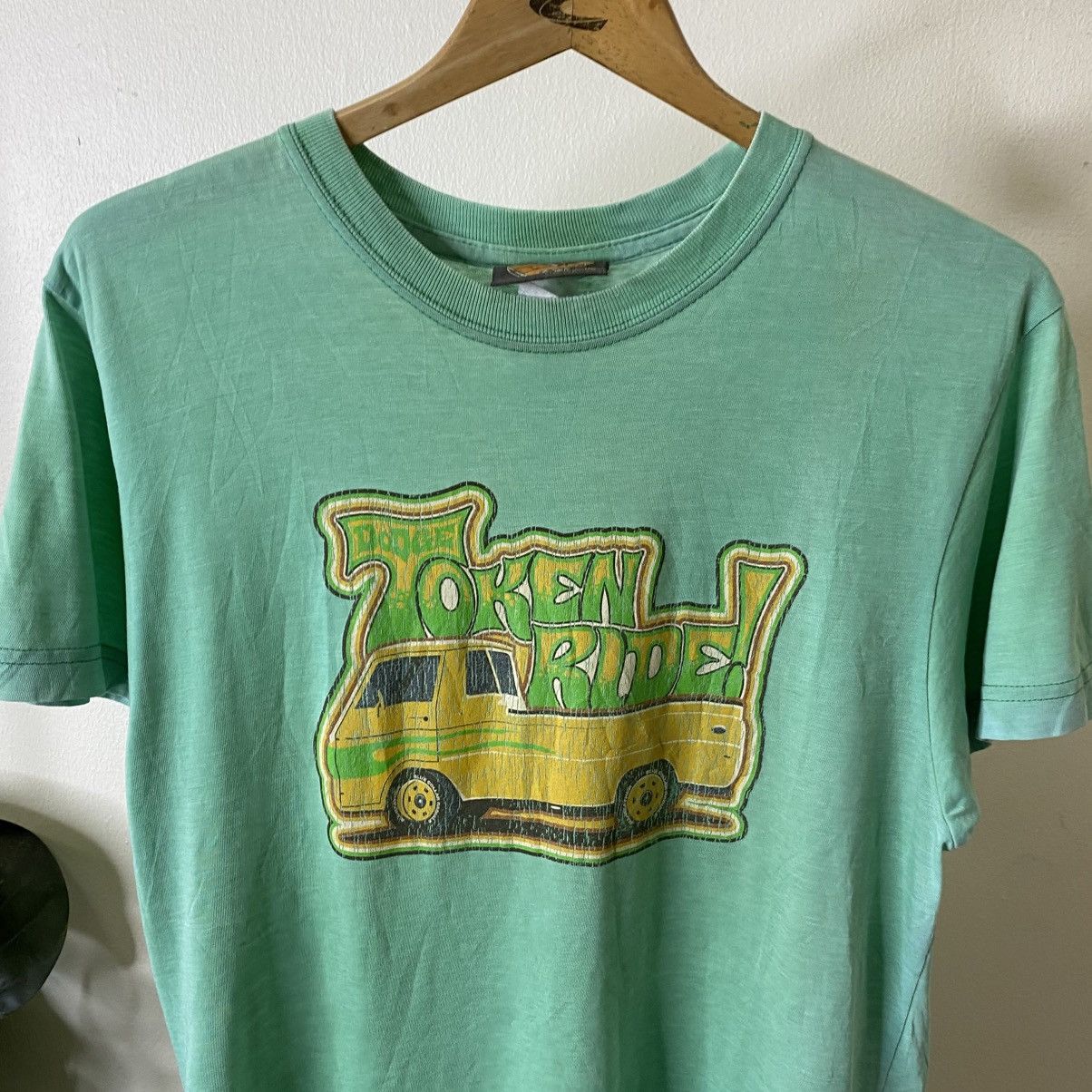 Vintage Vintage 2000s Dodge Token Ride Sunfaded T Shirt Size US M / EU 48-50 / 2 - 2 Thumbnail