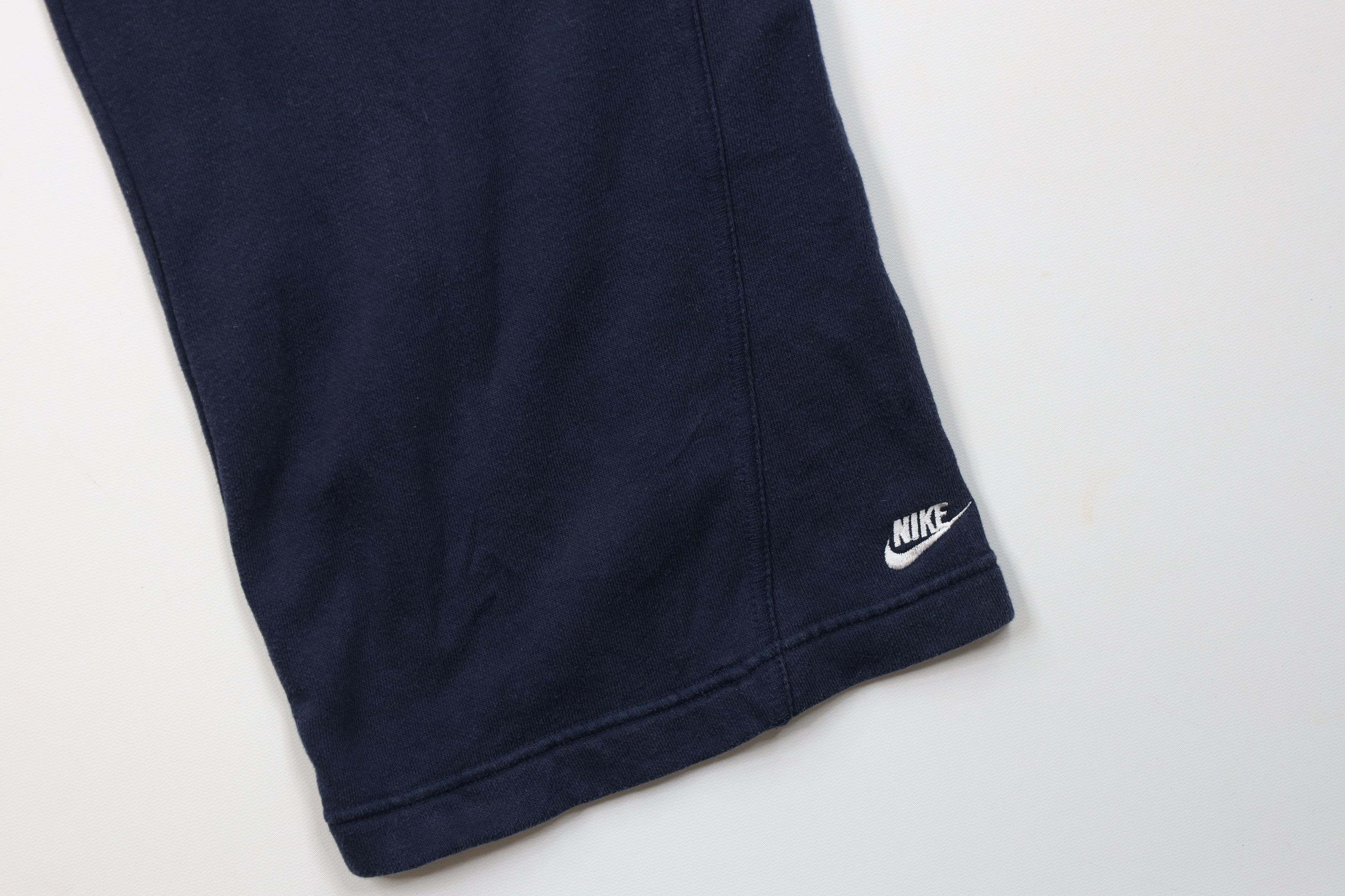 Nike Vintage Y2K Nike Scott Mini Swoosh Wide Leg Sweatpants Size 40" / US 18 - 5 Thumbnail