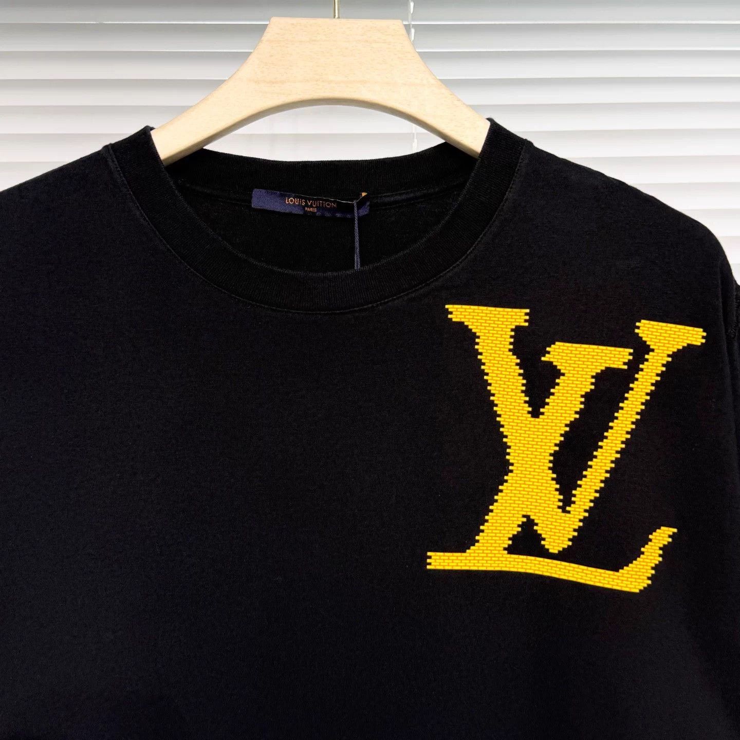 Louis Vuitton LV Monogram Mosaic Logo T-Shirt M Black Size US M / EU 48-50 / 2 - 3 Thumbnail