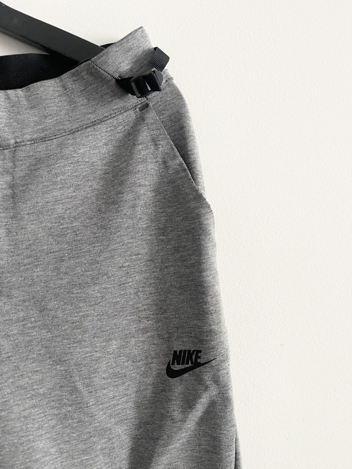 Nike STEAL! 2000s Nike Tech Fleece Classic Logo Pants Size US 32 / EU 48 - 5 Thumbnail
