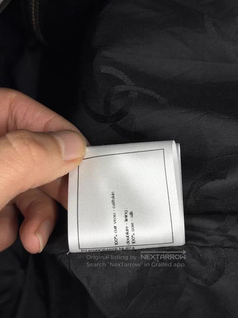 Chanel Chanel 23C black and white colour-matched calfskin vest Size S / US 4 / IT 40 - 7 Thumbnail
