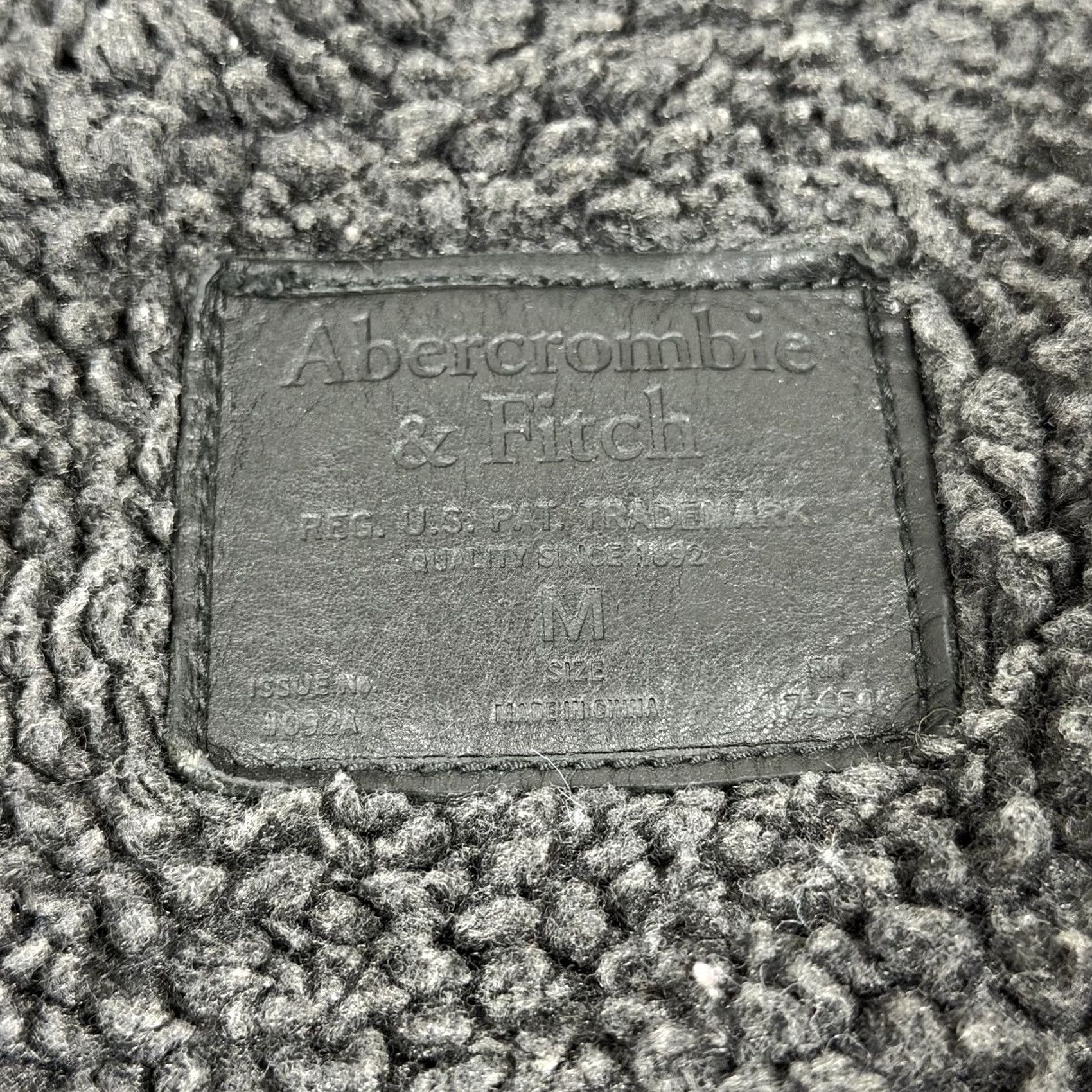 Abercrombie & Fitch Abercrombie & Fitch Denim Jacket Men’s Medium Black Sherpa Lined Vintage? (Note: Original title indicates "Vintage" but item says Vintage: No) Size US M / EU 48-50 / 2 - 6 Thumbnail