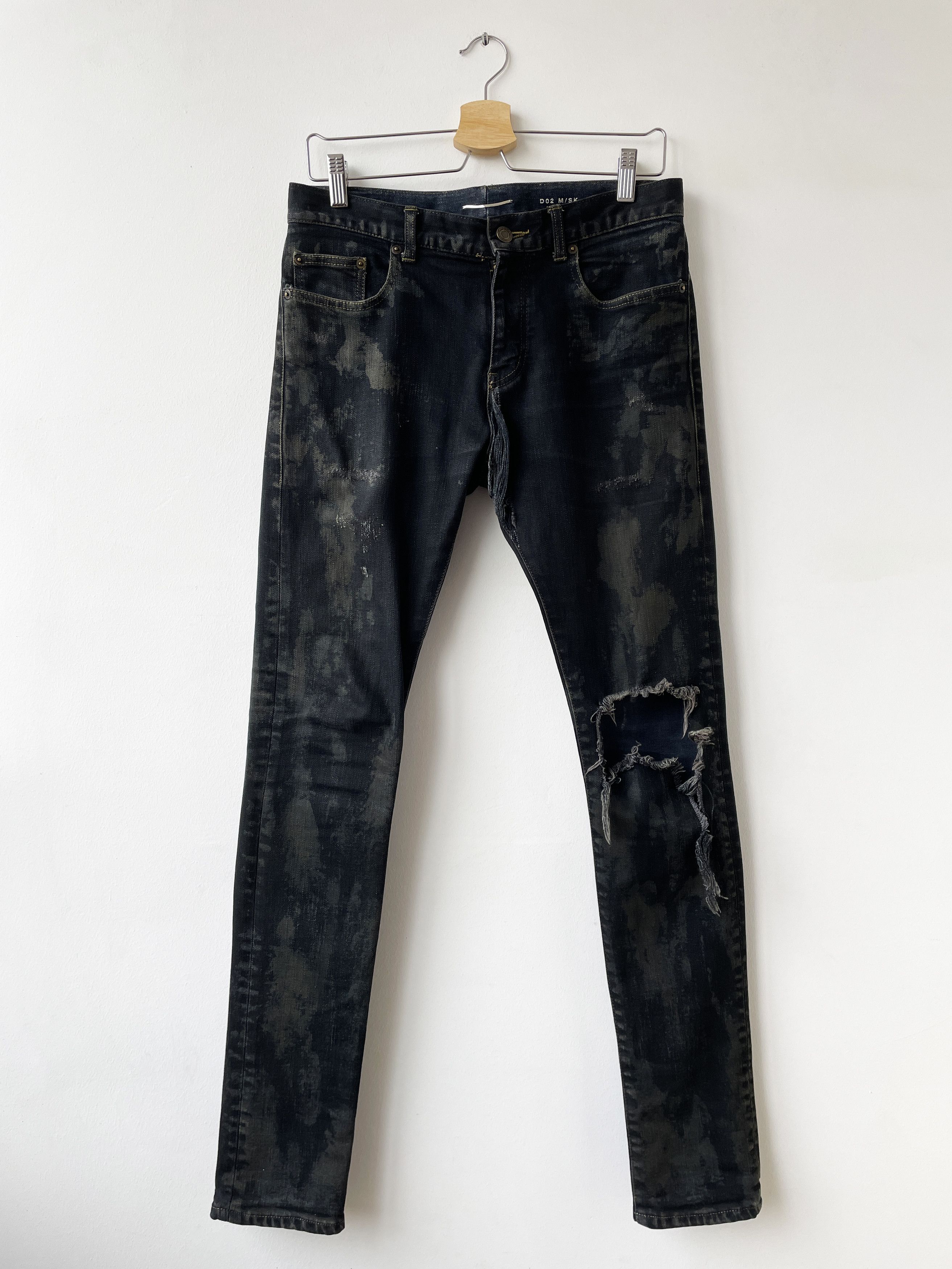 Hedi Slimane × Saint Laurent Paris SS16 Saint Laurent Distressed