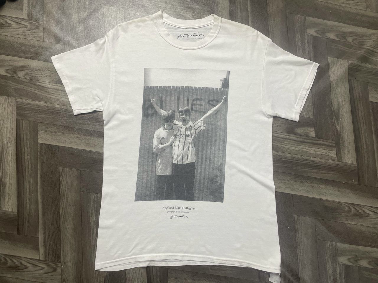 Vintage Vintage Noel & Liam Gallagher Oasis Photo Print Tee Size US M / EU 48-50 / 2 - 8 Thumbnail