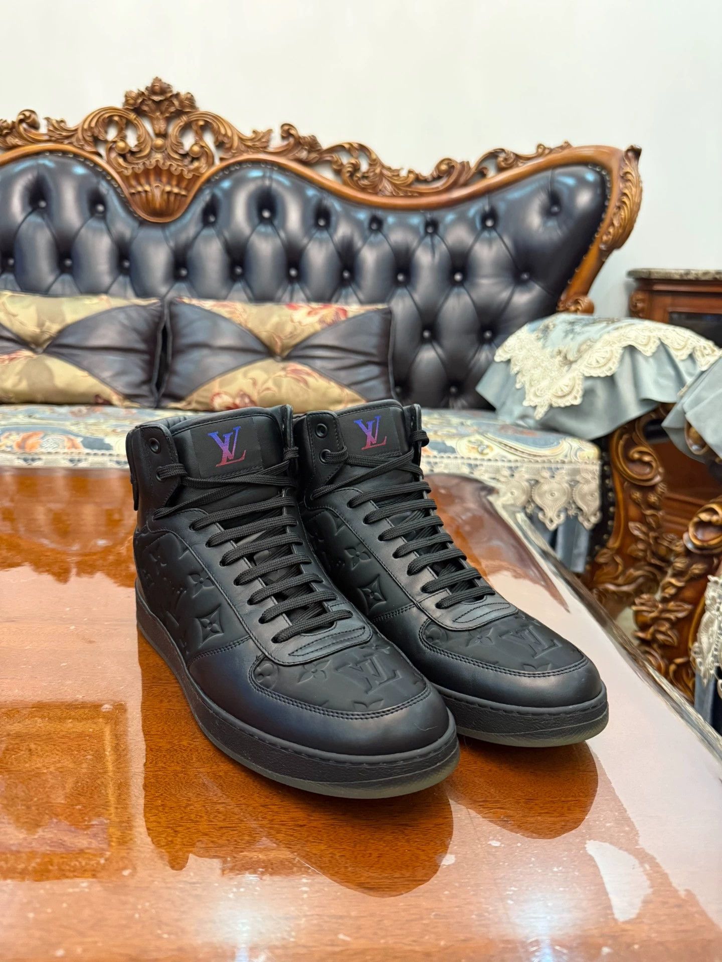 Louis Vuitton Louis Vuitton Men's UK7.5 Black Monogram High Worn 1x Size US 8.5 / EU 41-42 - 3 Thumbnail