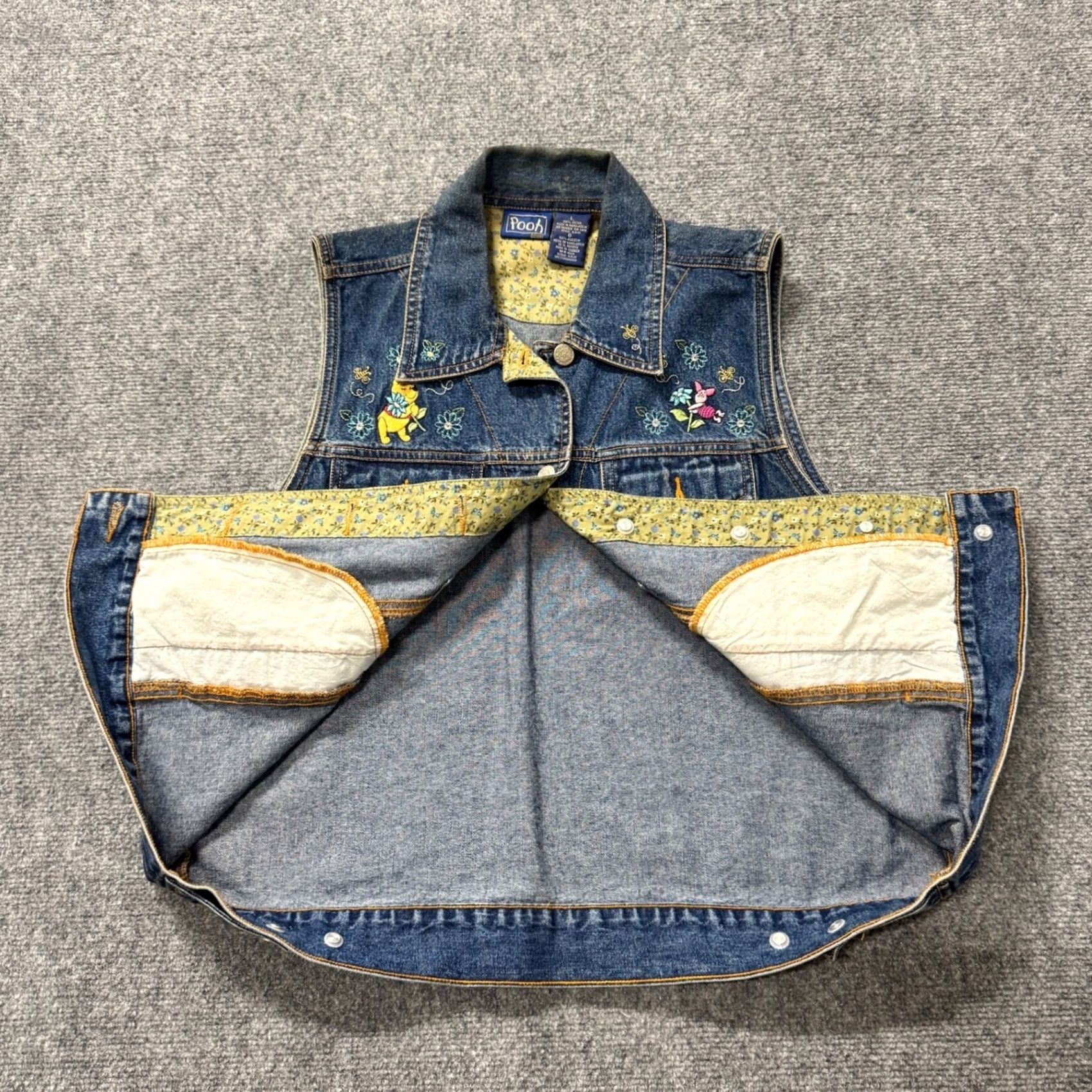 Vintage Winnie the Pooh Vest Women's L 100% Cotton Button Up Embroidered Blue Vest Overcoat Women Blue Winnie the Pooh 100% Cotton Shirt? Size L / US 10 / IT 46 - 6 Thumbnail