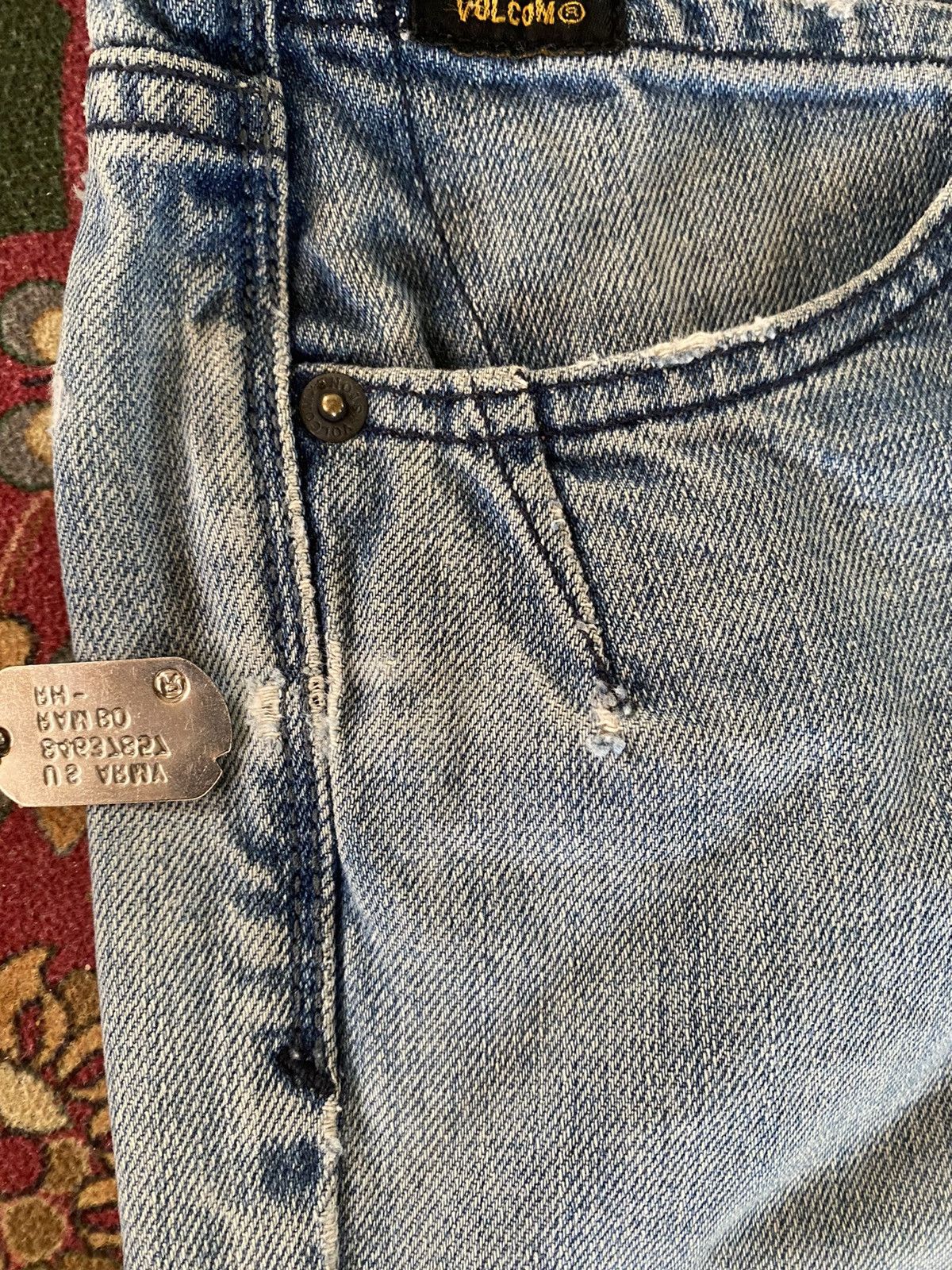 Vintage Vintage Volcom Genuine Distressed Jeans Size US 31 - 9 Thumbnail