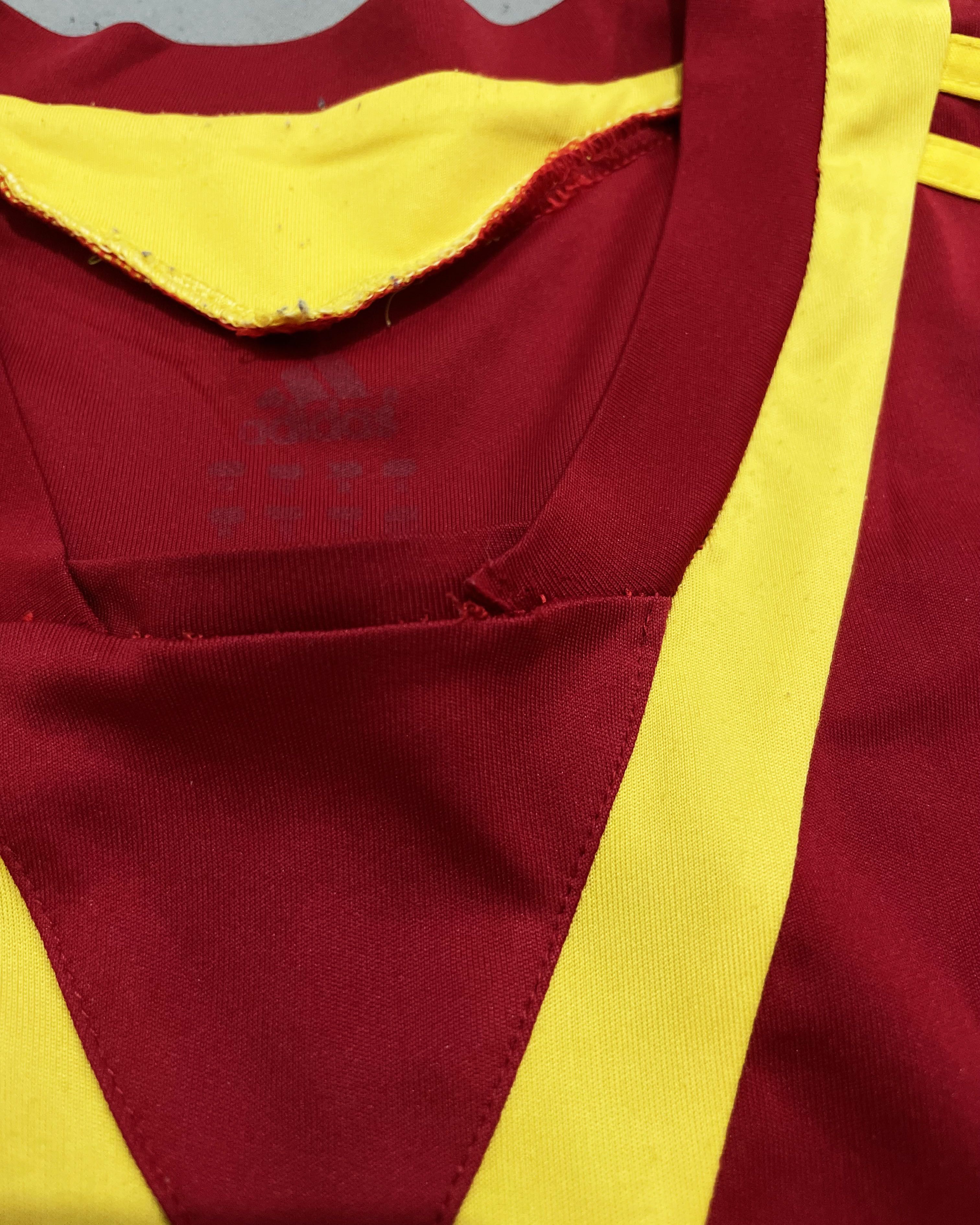 Adidas Spain Home Kit 2011 2012 2013 Size US L / EU 52-54 / 3 - 6 Thumbnail