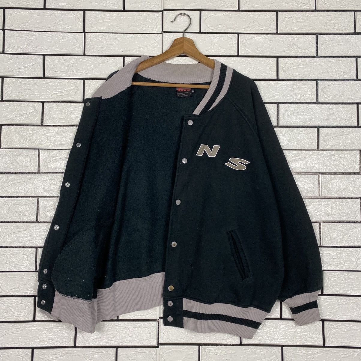 Japanese Brand 📌Vintage Bomber Jacket Vans Snap Button Size US L / EU 52-54 / 3 - 12 Thumbnail