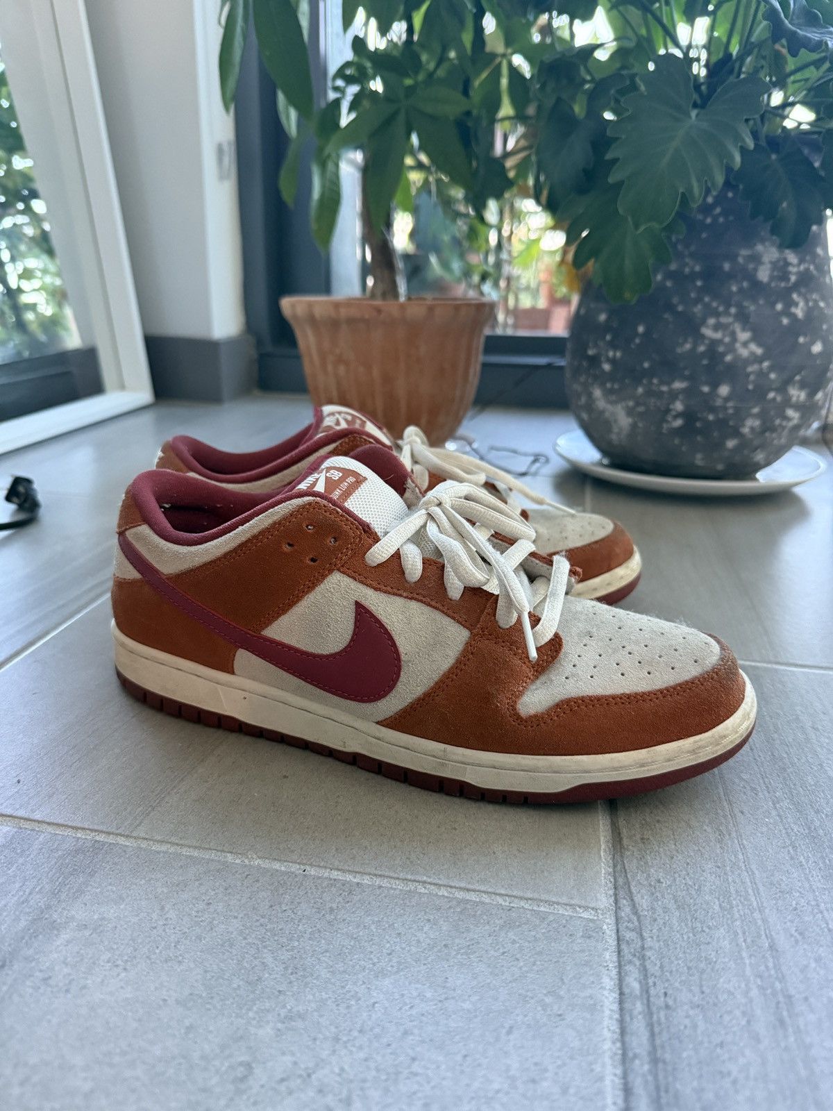 Nike SB Russet Nike SB Dunk Low Pro Size US 10.5 / EU 43-44 - 1 Thumbnail