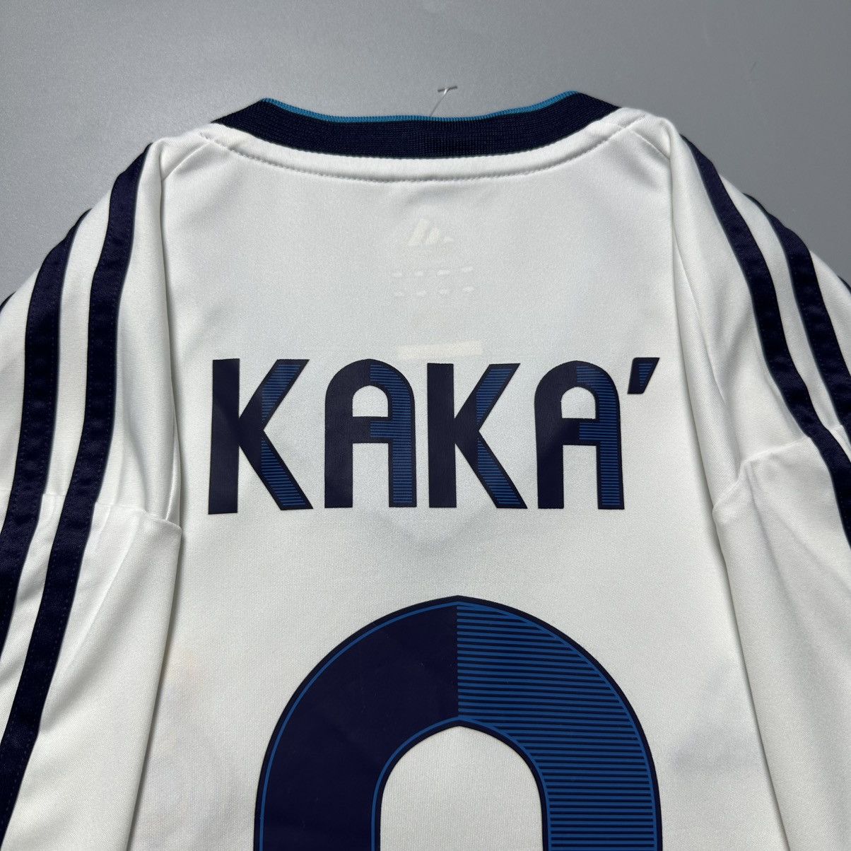 Adidas REAL MADRID 2012/2013 FOOTBALL HOME JERSEY #8 KAKA Size US S / EU 44-46 / 1 - 13 Thumbnail