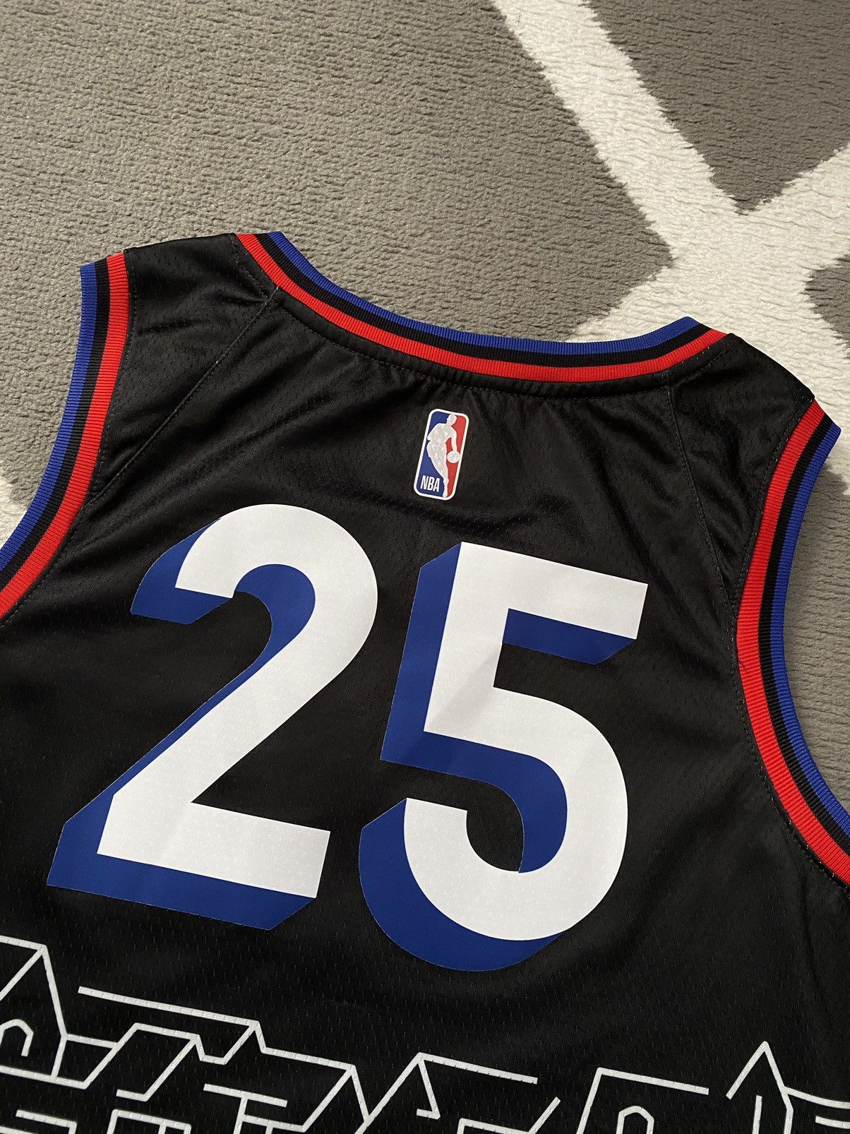 NBA × Nike Nike NBA Philadelphia 76ers Ben Simmons Jersey City Edition Size US L / EU 52-54 / 3 - 11 Thumbnail