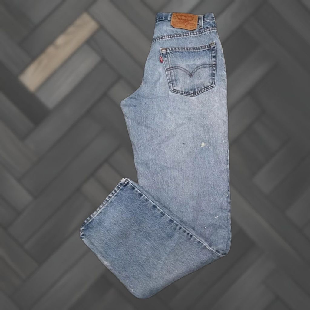 Levi's VINTAGE Levi's 550 Relaxed Fit Jeans 32 34 Distressed From Wear Destroyed Mens Jeans 5-Pocket Blue Denim Regular Inseam 34 Size US 32 / EU 48 - 1 Thumbnail