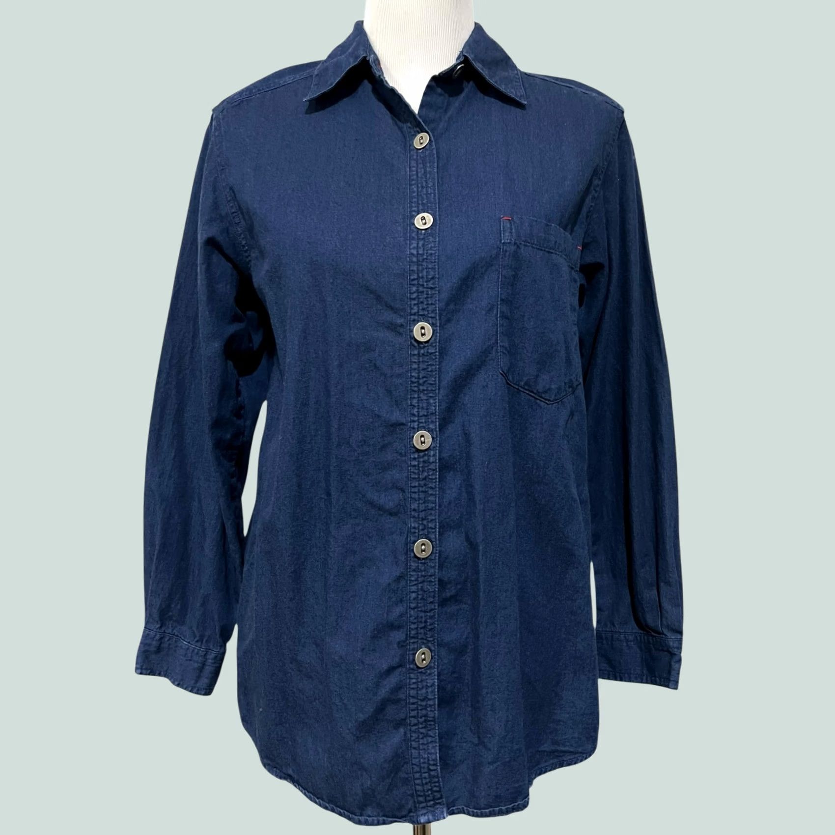 Vintage VINTAGE Chico’s Design Denim Button Up Shirt Long Sleeve Womens S dark blue/blue solid 90s Western Casual Mens Womens Size S / US 4 / IT 40 - 1 Thumbnail