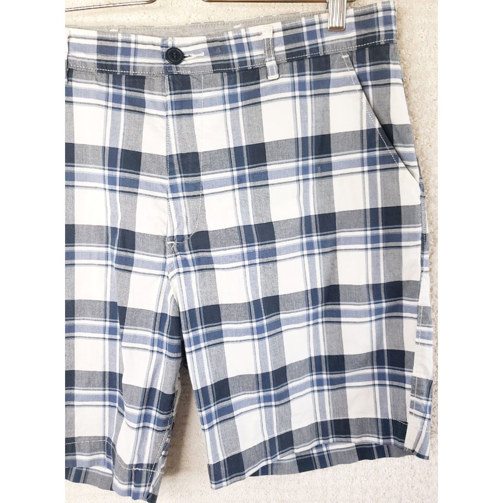 Dockers Dockers Shorts Men's 34x8 Plaid 100% Cotton Flat Front Casual Active Multicolor Logo Embroidered Relaxed Regular Inseam 8 in Cargo Pocket Beige? Size US 34 / EU 50 - 3 Thumbnail