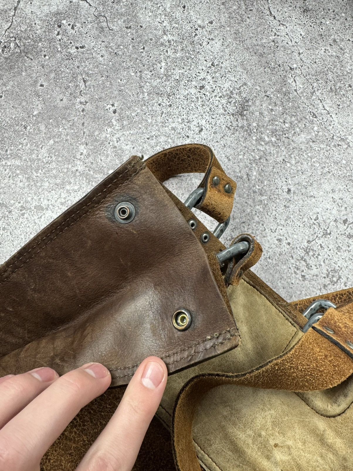 Diesel 🟤Vintage Brown Leather Diesel Shoulder bag Y2k Crossbody 🟤 Size ONE SIZE - 14 Thumbnail