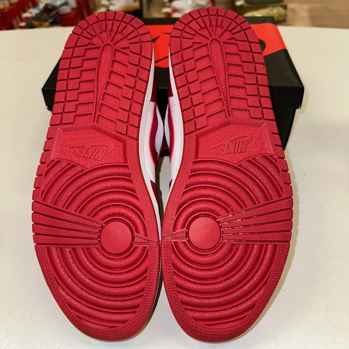 Jordan Brand Size 10 - Air Jordan 1 Gym Red - 553558-611 Size US 10 / EU 43 - 5 Thumbnail