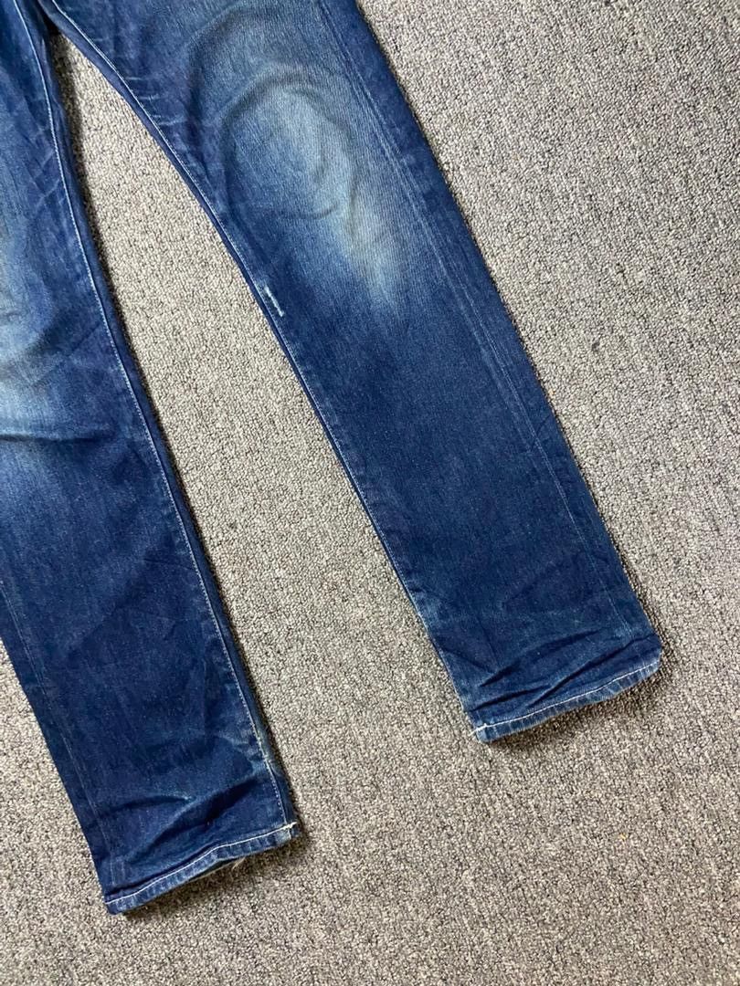 Armani Exchange Armani Exchange Slim Fit Coupe Ajustee Jeans (197) Size US 27 - 13 Thumbnail
