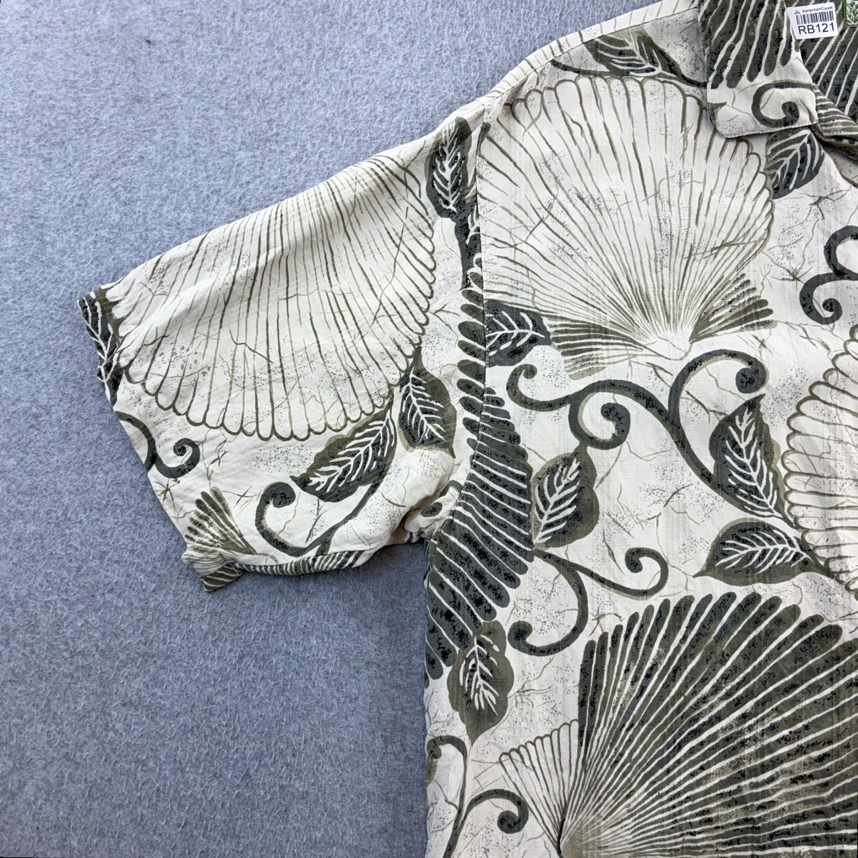 Tommy Bahama Tommy Bahama Shirt Mens Large Beige Green Silk Seashell Hawaiian Button Front Tee? Size US L / EU 52-54 / 3 - 5 Thumbnail