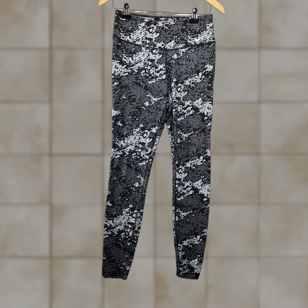 Nike Nike Dri Fit Leggings Women's Small Gray Camouflage Workout One Legend Pant Size 28" / US 6 / IT 42 - 1 Thumbnail