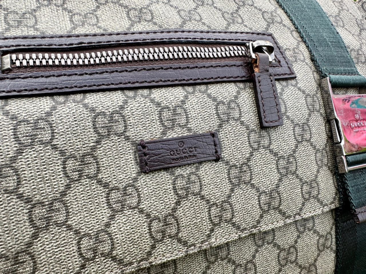 Gucci Authentic Gucci GG Supreme Double Buckle Messenger Bag Size ONE SIZE - 4 Thumbnail