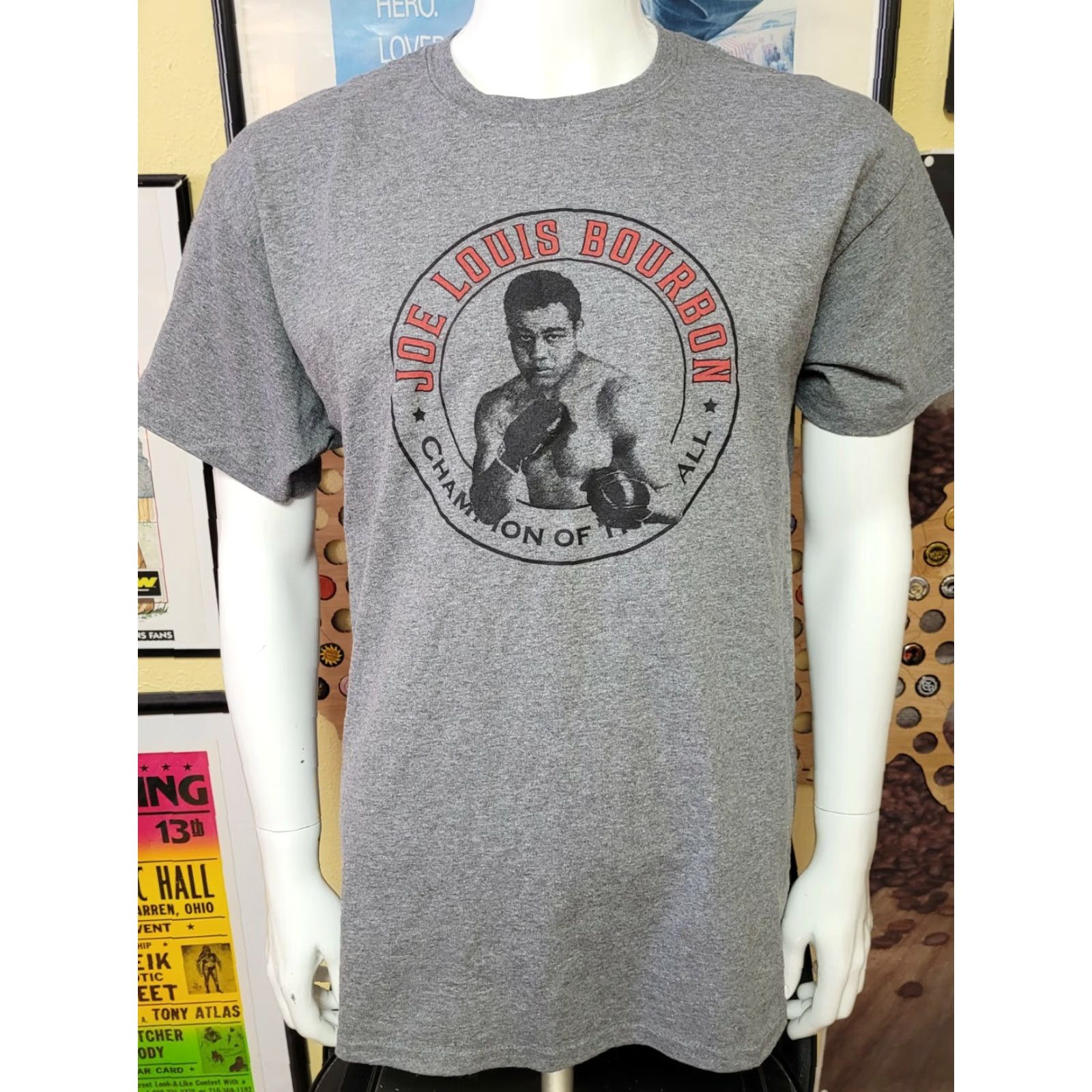 Gildan VINTAGE Joe Louis Bourbon Champion of Them All T Shirt Large BoxeR Whiskey Retro Promo Size US L / EU 52-54 / 3 - 2 Thumbnail