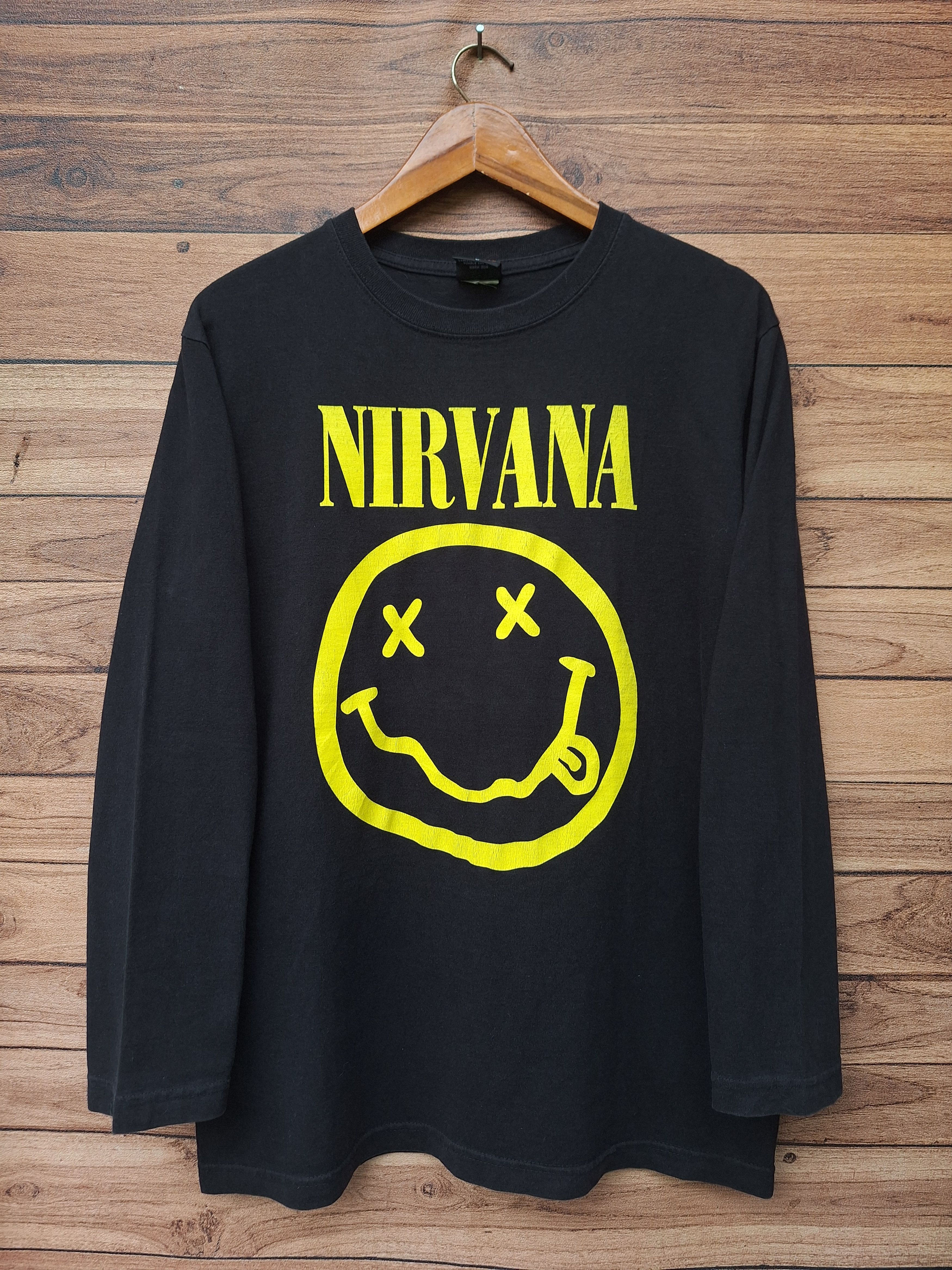 Vintage Vintage Nirvana smiley face not nevermind in utero y2k tee Size US L / EU 52-54 / 3 - 1 Thumbnail