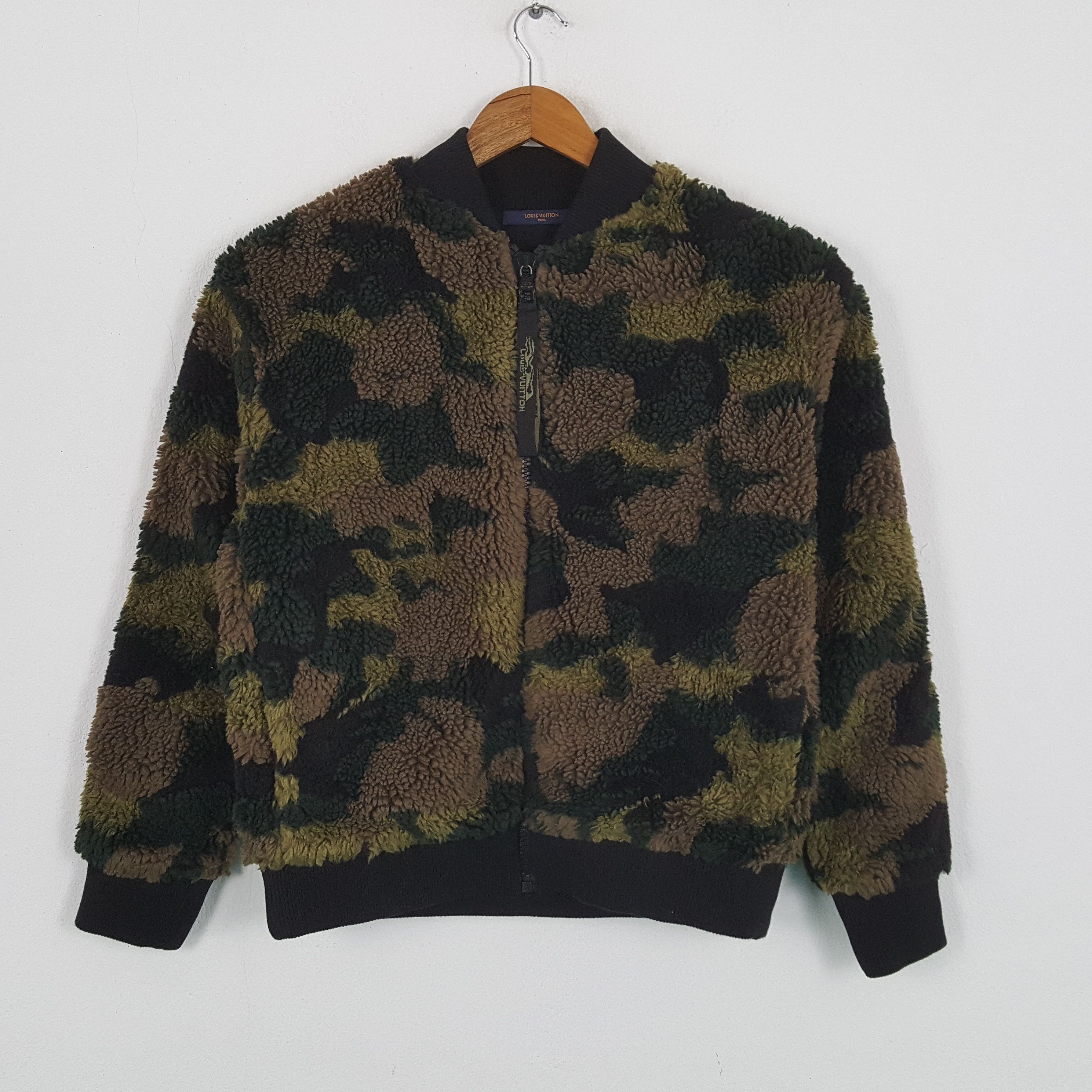 Louis Vuitton Vintage Louis Vutton Italian Fashion Brand Sherpa Jacket Size US M / EU 48-50 / 2 - 1 Thumbnail