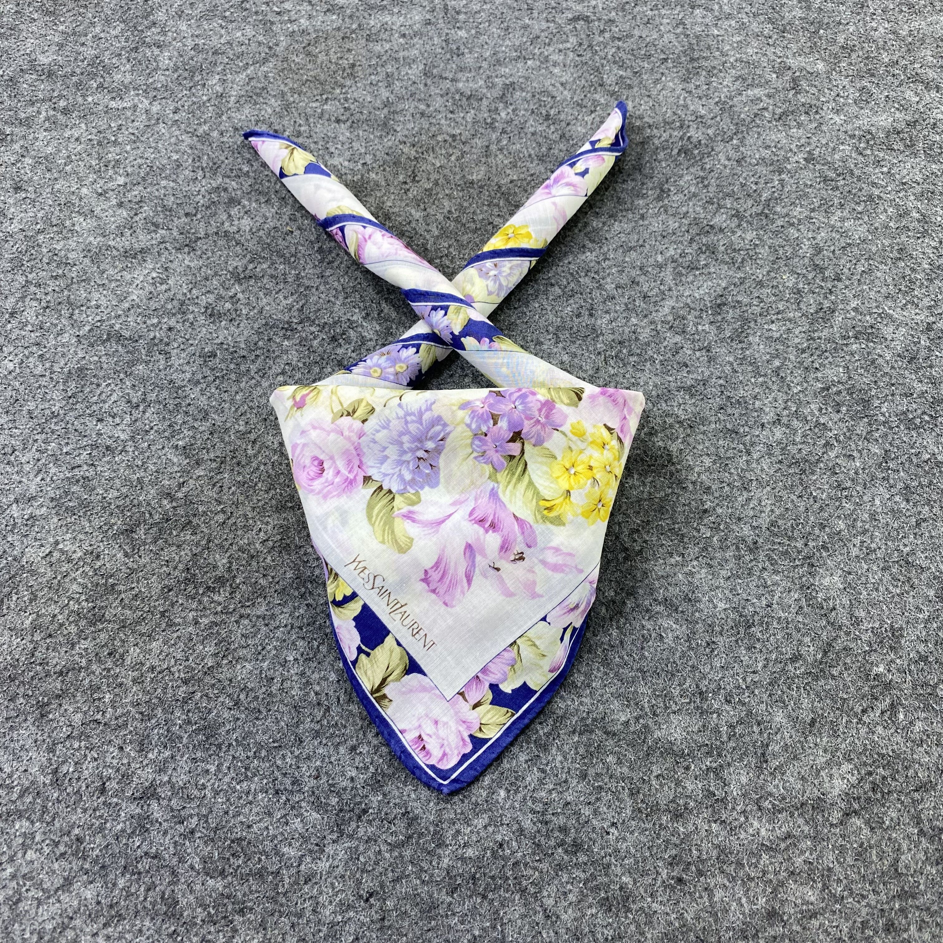 Yves Saint Laurent Yvea Saint Laurent Handkerchief /Bandana /Neckerchief-B2198 Size ONE SIZE - 2 Thumbnail