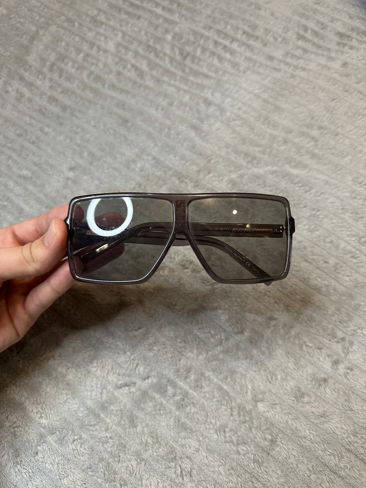 Saint Laurent Paris Saint Laurent Black SL 183 Betty 005 Women/Men Sunglasses Size ONE SIZE - 2 Thumbnail