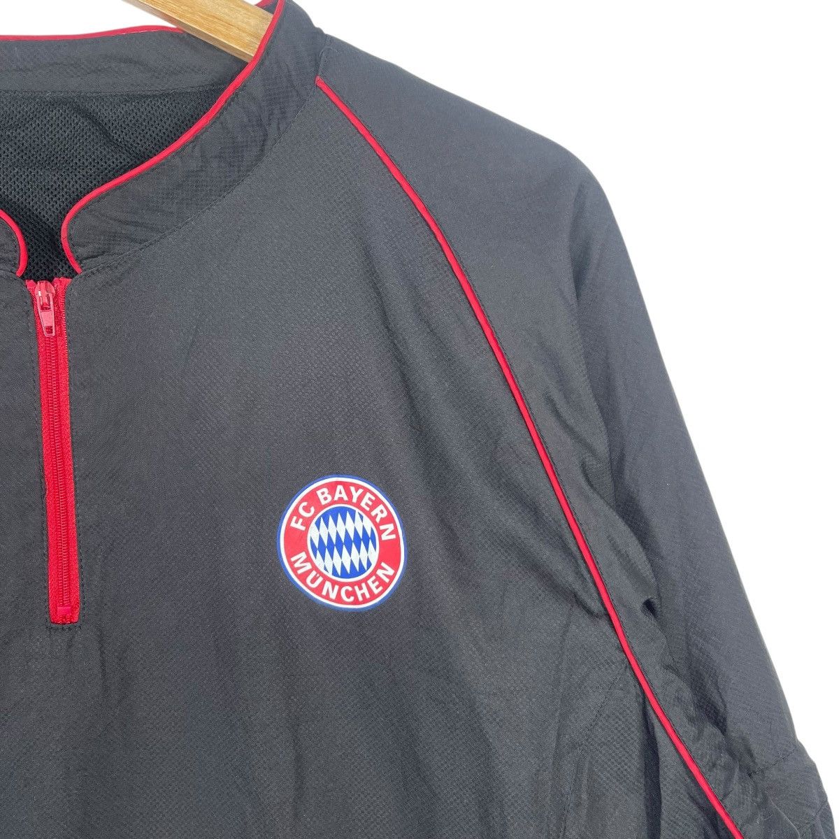 Vintage FC Bayern Munich Quarter Zip Pullover Jacket Black Red Size US L / EU 52-54 / 3 - 3 Thumbnail