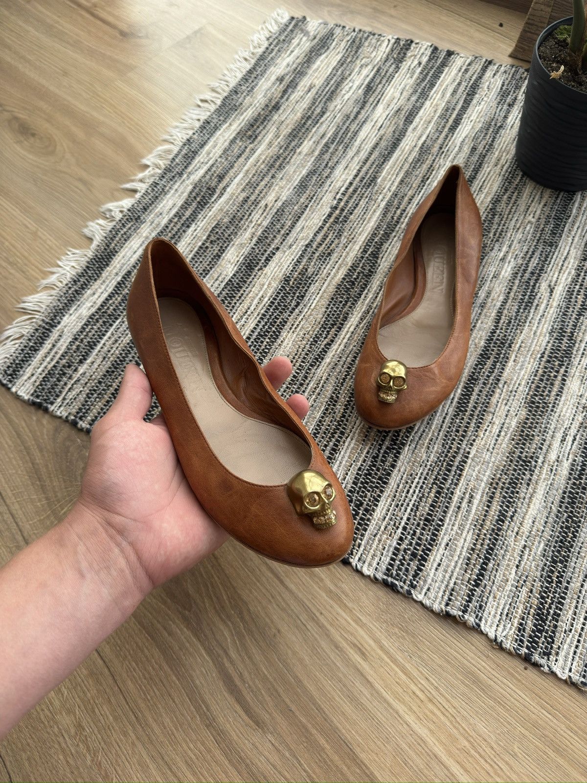 Alexander McQueen Alexander McQueen Vintage Ballets Flats Skull Logo Shoes Size US 6 / IT 36 - 1 Thumbnail