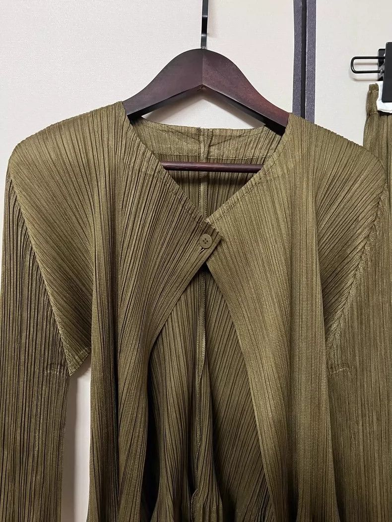 Issey Miyake Issey Miyake size:3 Olive tree skirt Size 42" / US 20 - 3 Thumbnail