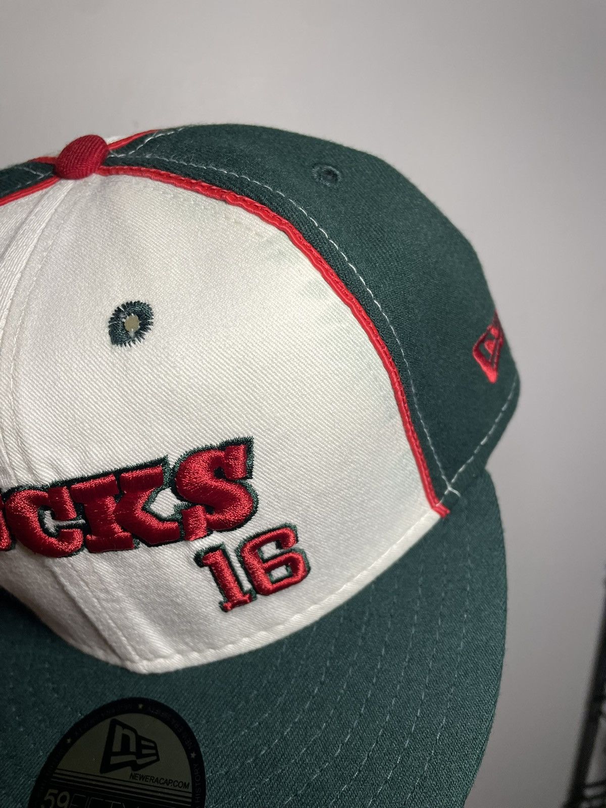 New Era Sz. 7 3/8 Vintage NBA Milwaukee Bucks Fitted Bob Lanier Size ONE SIZE - 11 Thumbnail