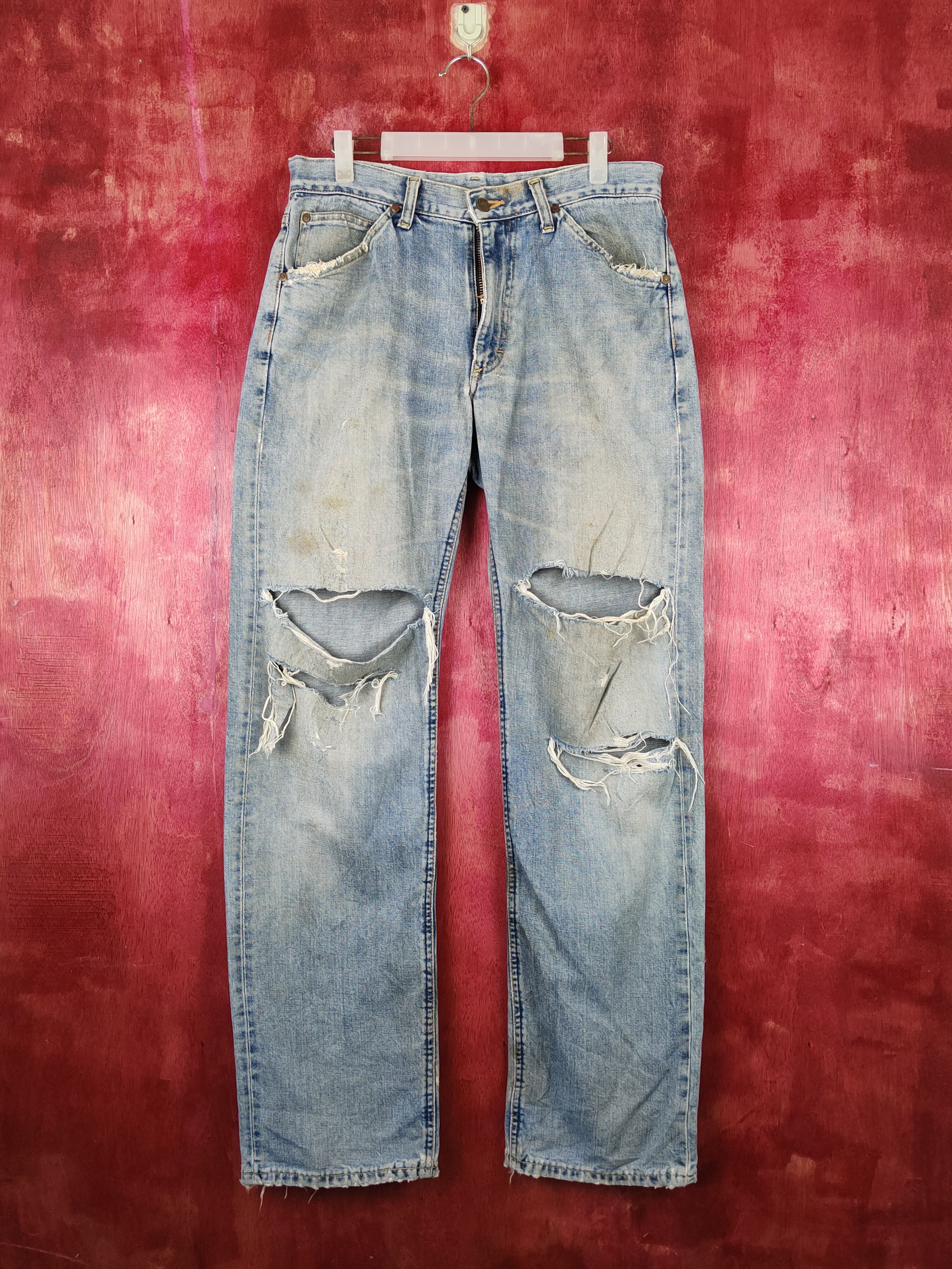 Japanese Brand Lee vintage Blue Distressed Ripped Jeans #S1694 Size US 32 / EU 48 - 1 Thumbnail