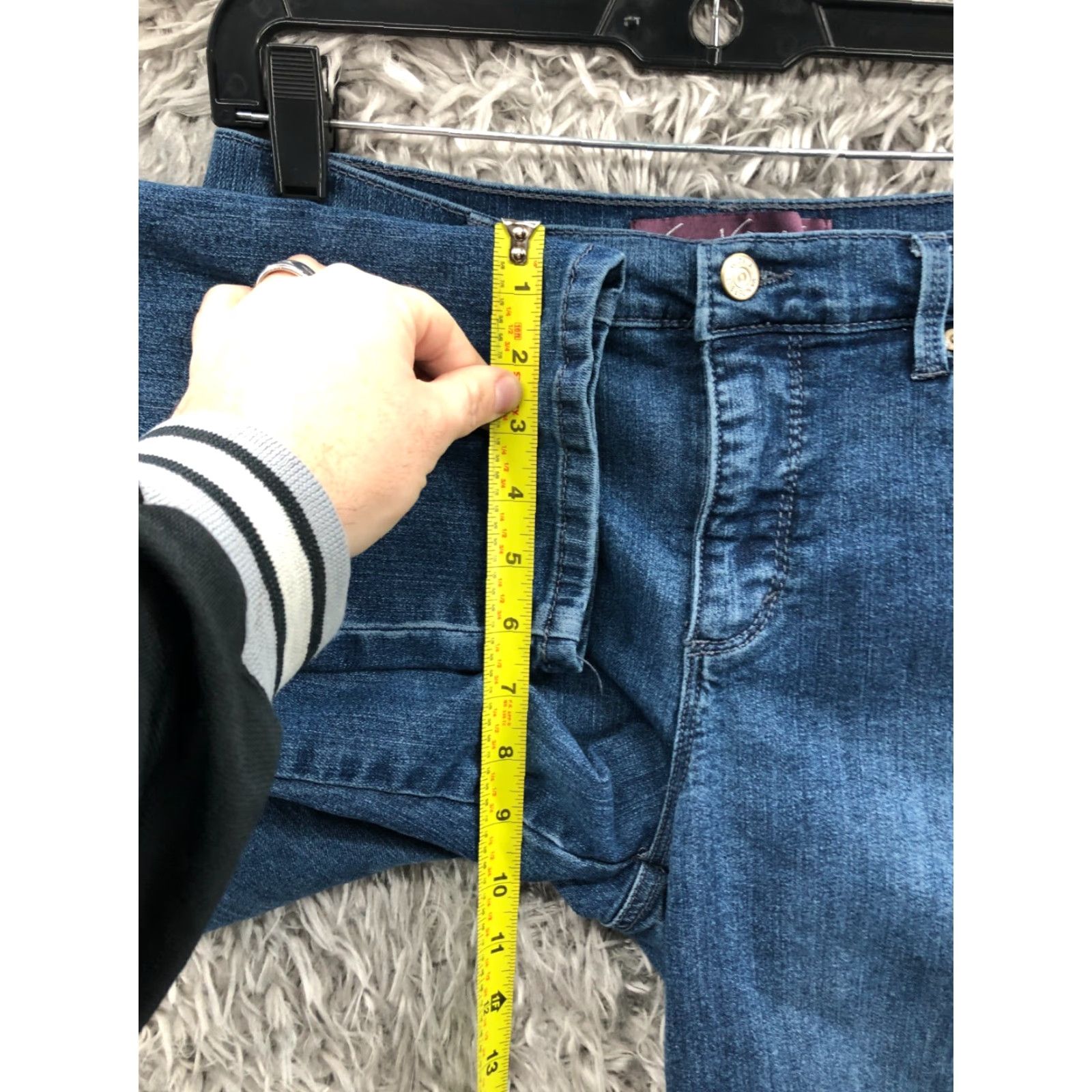 Gloria Vanderbilt Gloria Vanderbilt Amanda Jeans Womens Size 6 Mid Rise Medium Wash Blue Size 28" / US 6 / IT 42 - 4 Thumbnail